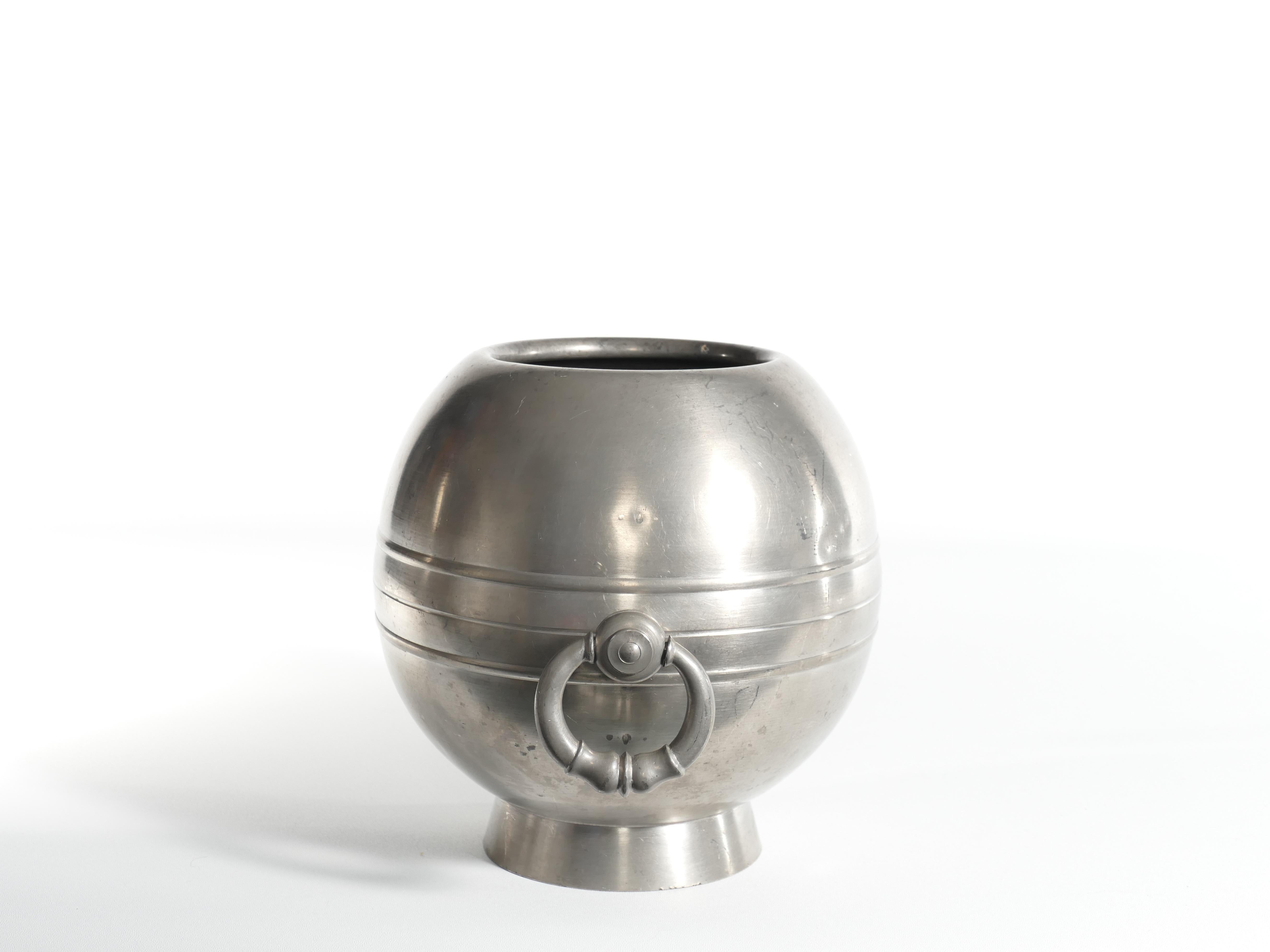 Art Deco Globe Pewter Vase with Handles by GAB, Sweden, 1920's For Sale 2