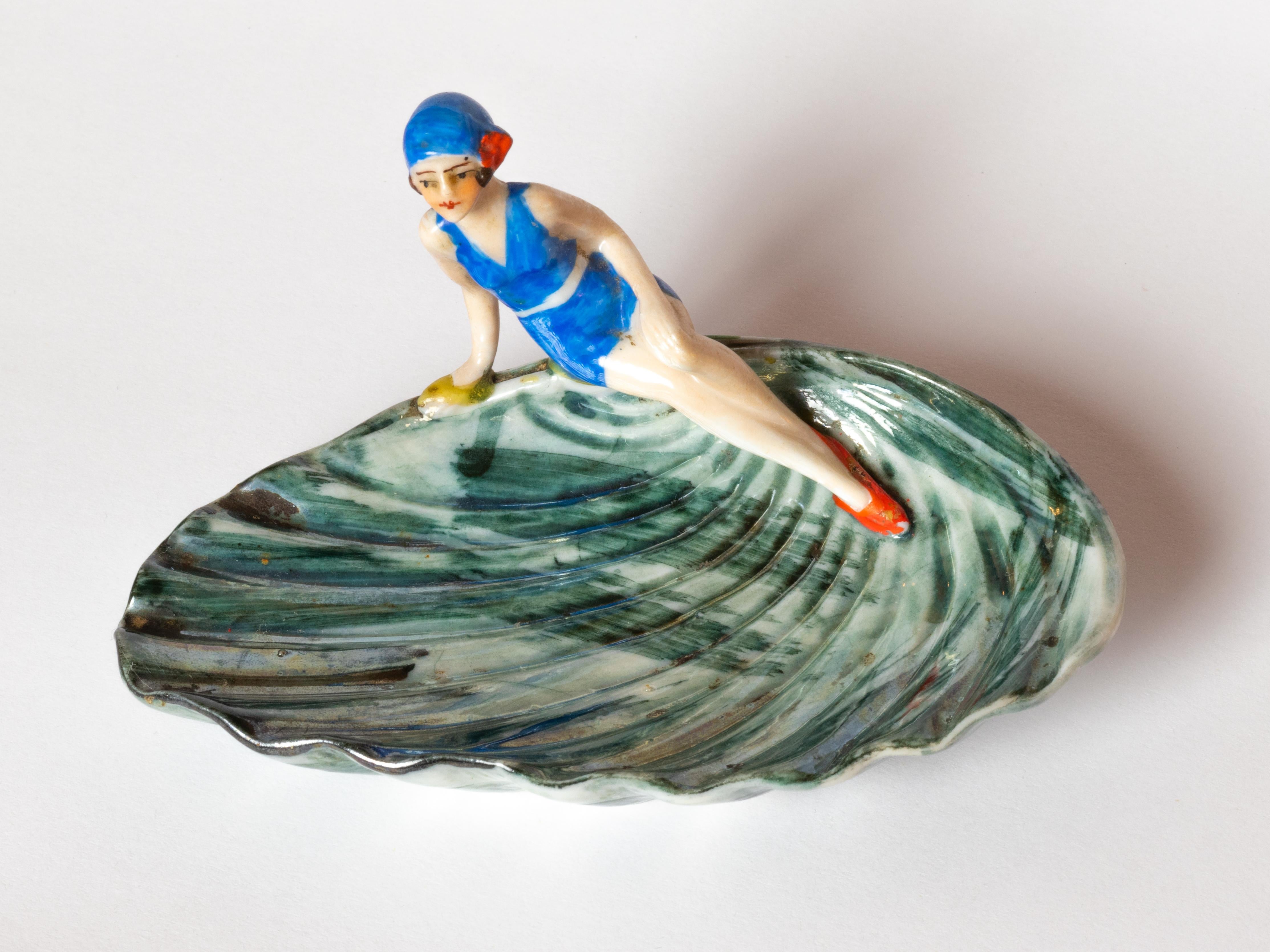Art Deco Goebel Pin Up Woman Porcelain by Goebel, 1929 In Good Condition For Sale In Lisbon, PT