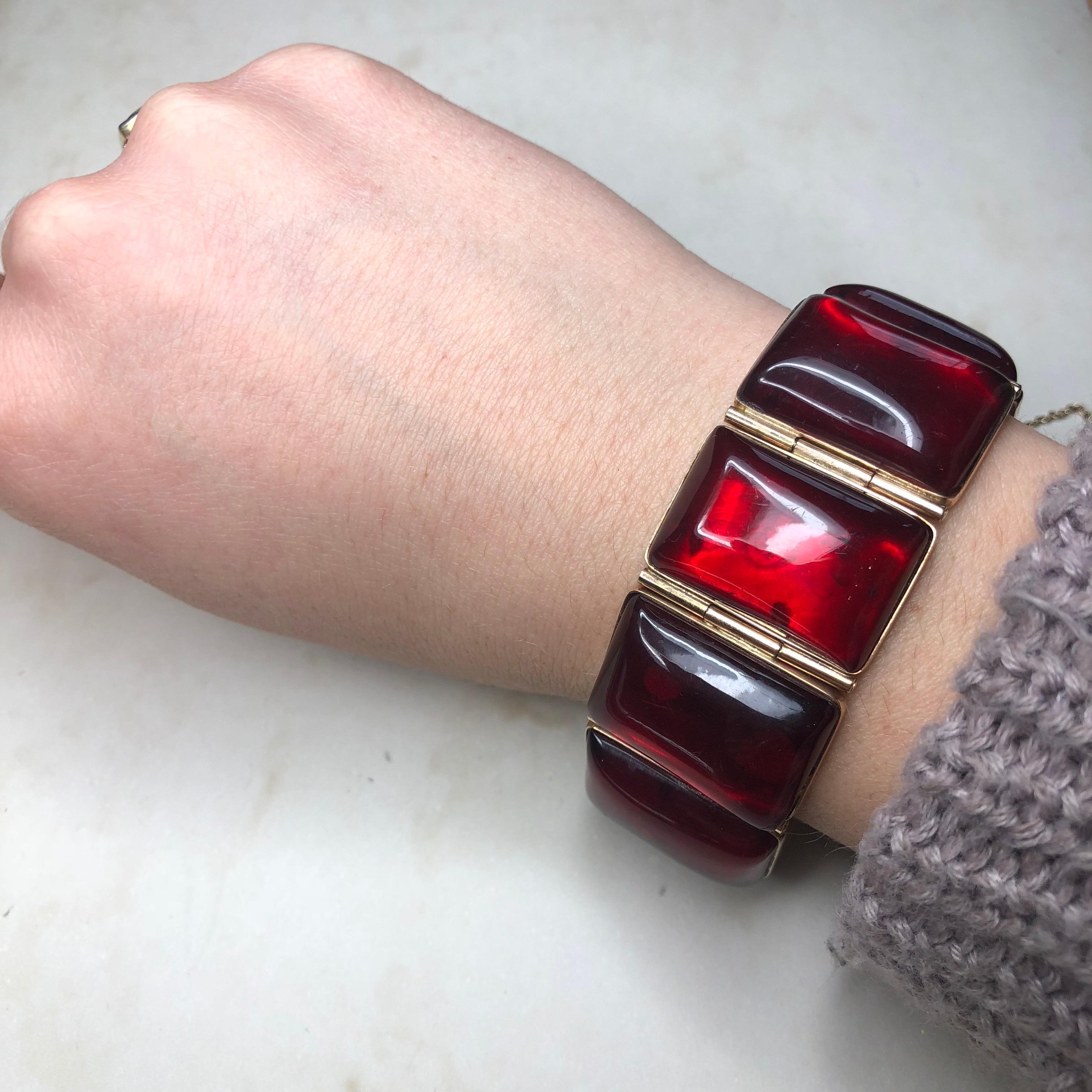 Women's or Men's Art Deco Gold Cherry Amber Bracelet