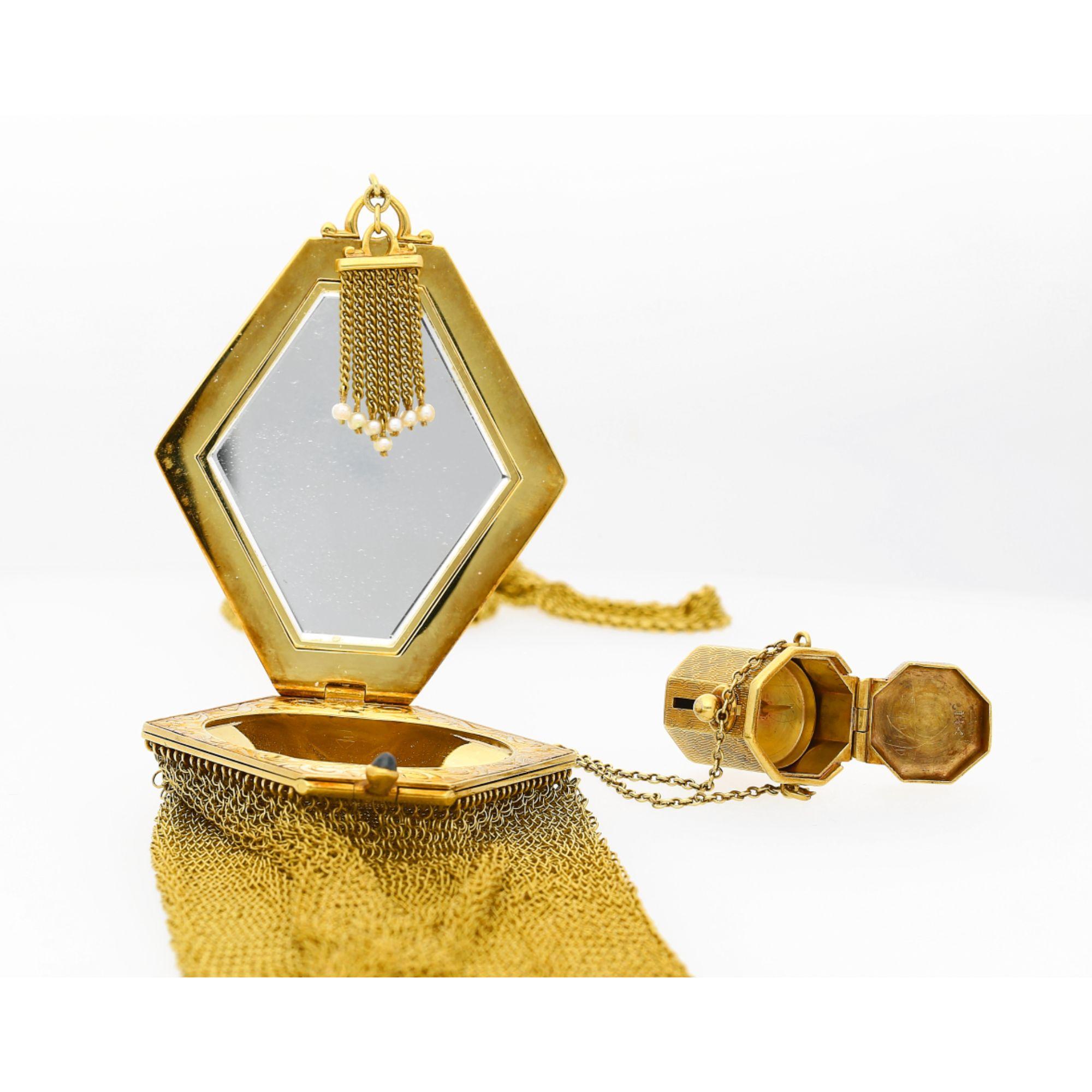 Art Deco Gold Mesh Makeup Purse with Mirror & Rouge Lipstick Holder For Sale 2