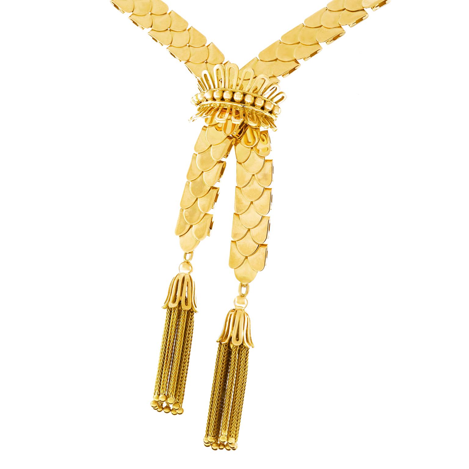 Art Deco Gold Necklace with Tassels 18 Karat, circa 1930s, Swiss In Good Condition In Litchfield, CT