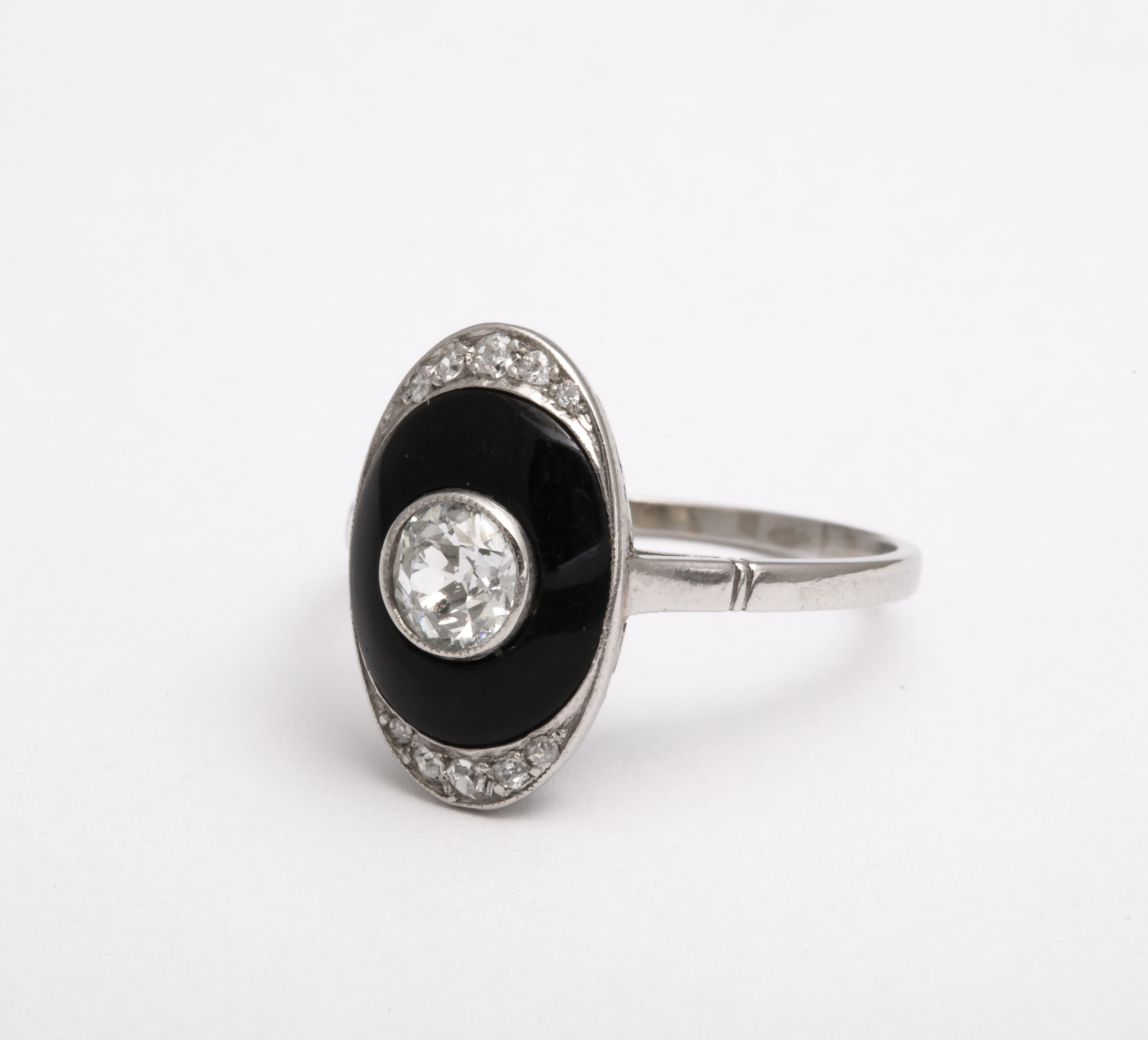Art Deco Gold Onyx and Diamond Ring In Excellent Condition In Stamford, CT
