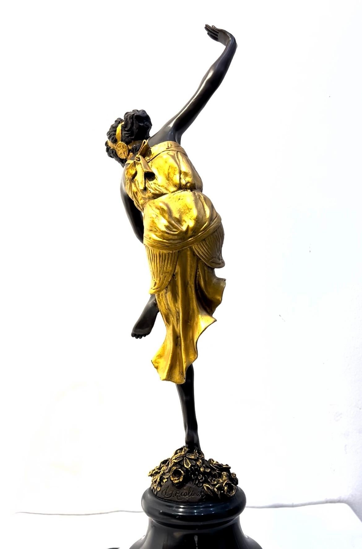 Inizio XX secolo Art Déco in bronzo dipinto d'oro  Ballerina  da Claire Jeanne Roberte Colinet in vendita