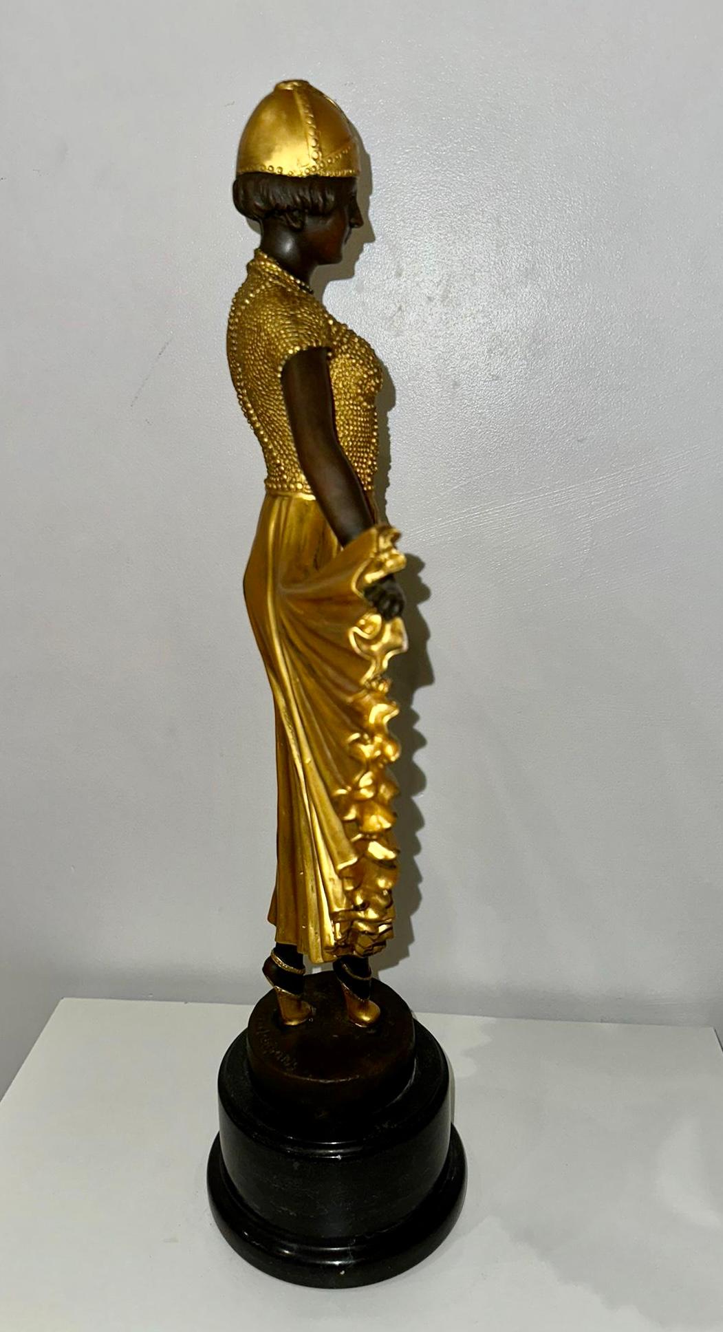 Art Déco Figura in bronzo dipinto in oro Art Deco 