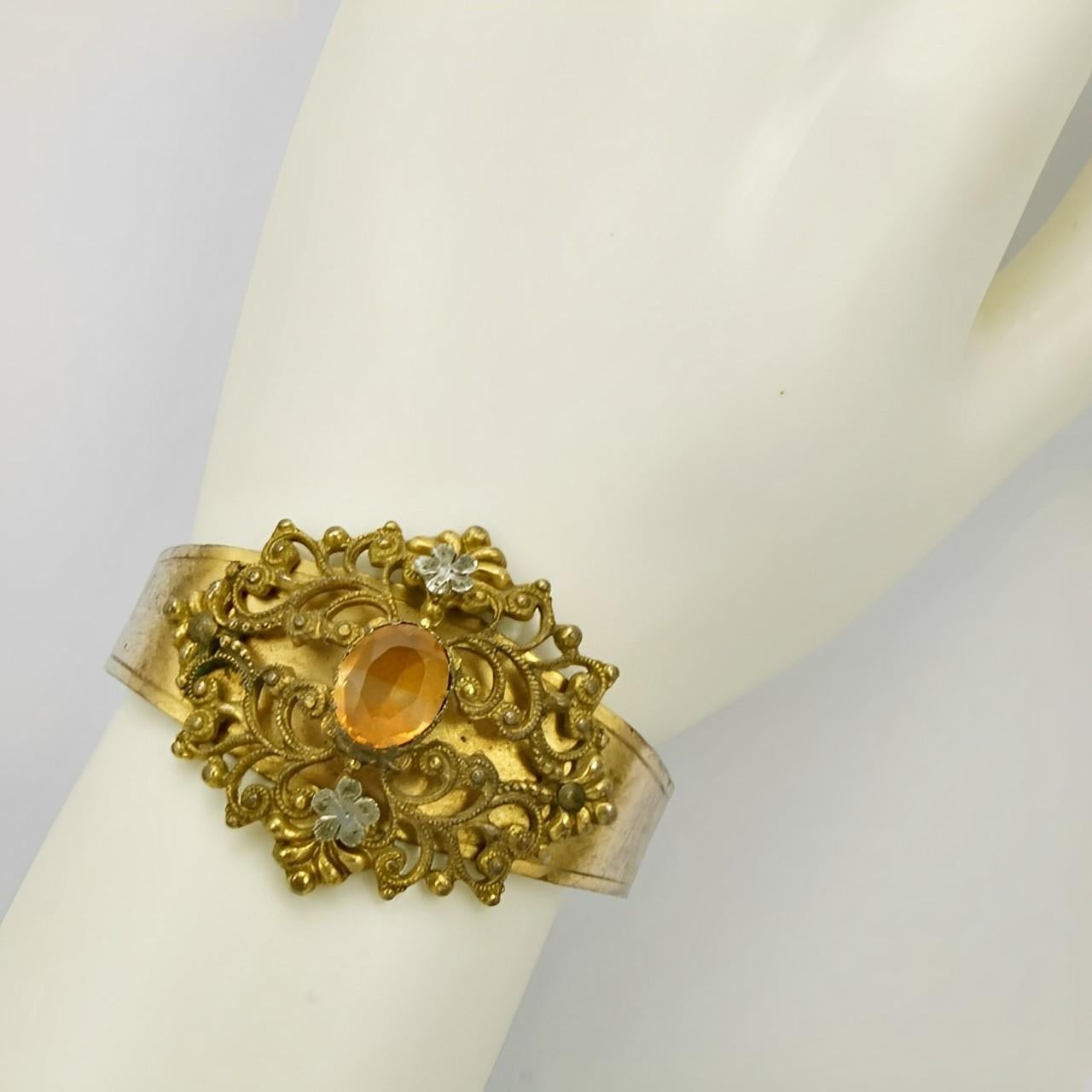 Art Deco Gold Plated Filigree and Amber Paste Stone Bangle Bracelet circa 1930s For Sale 4