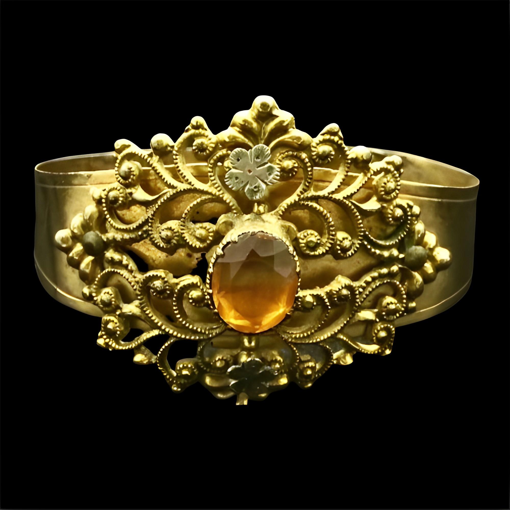 Art Deco Gold Plated Filigree and Amber Paste Stone Bangle Bracelet circa 1930s For Sale 5