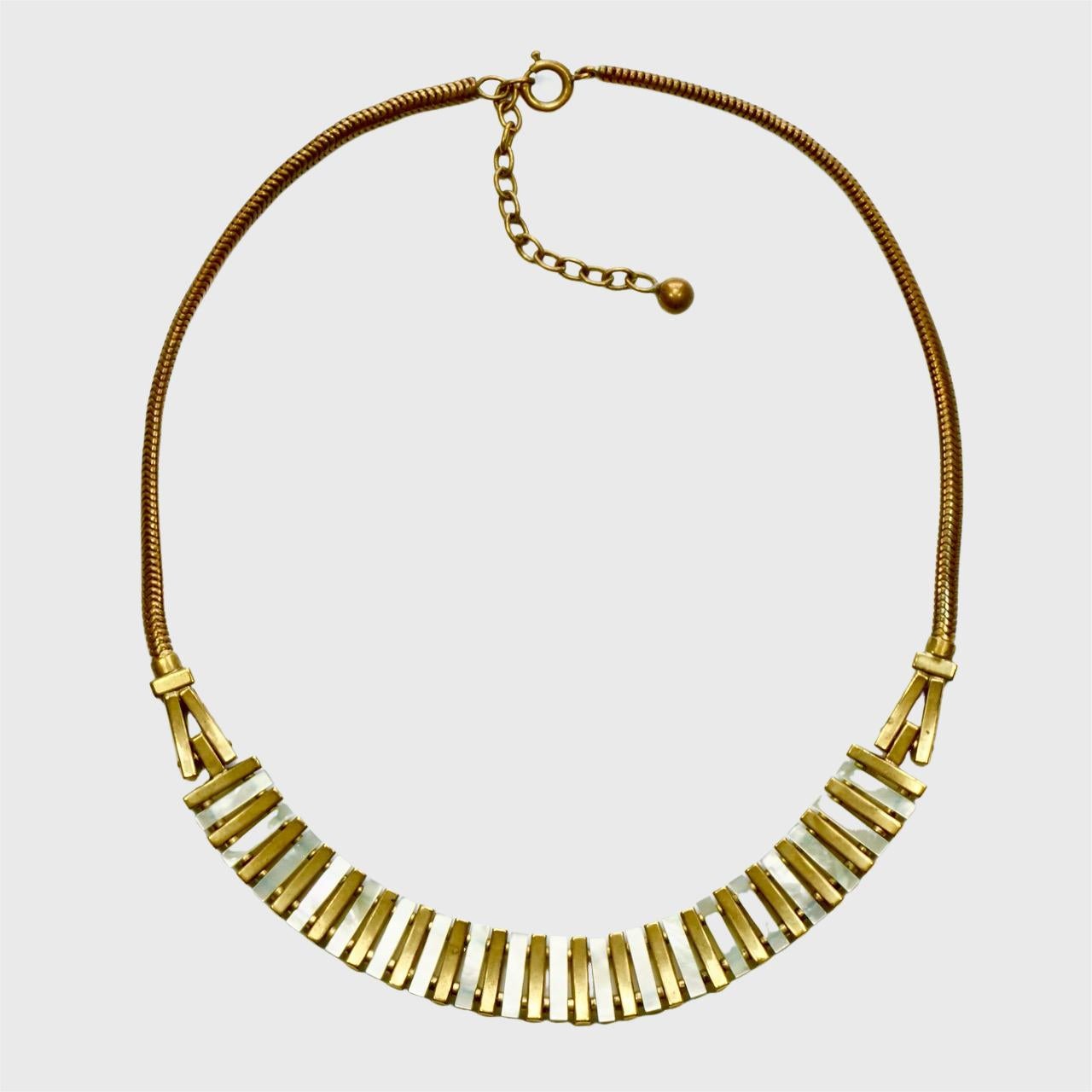 da uomo o donna Set di gioielli Art Deco placcati in oro con madreperla e strass, circa anni '30 in vendita