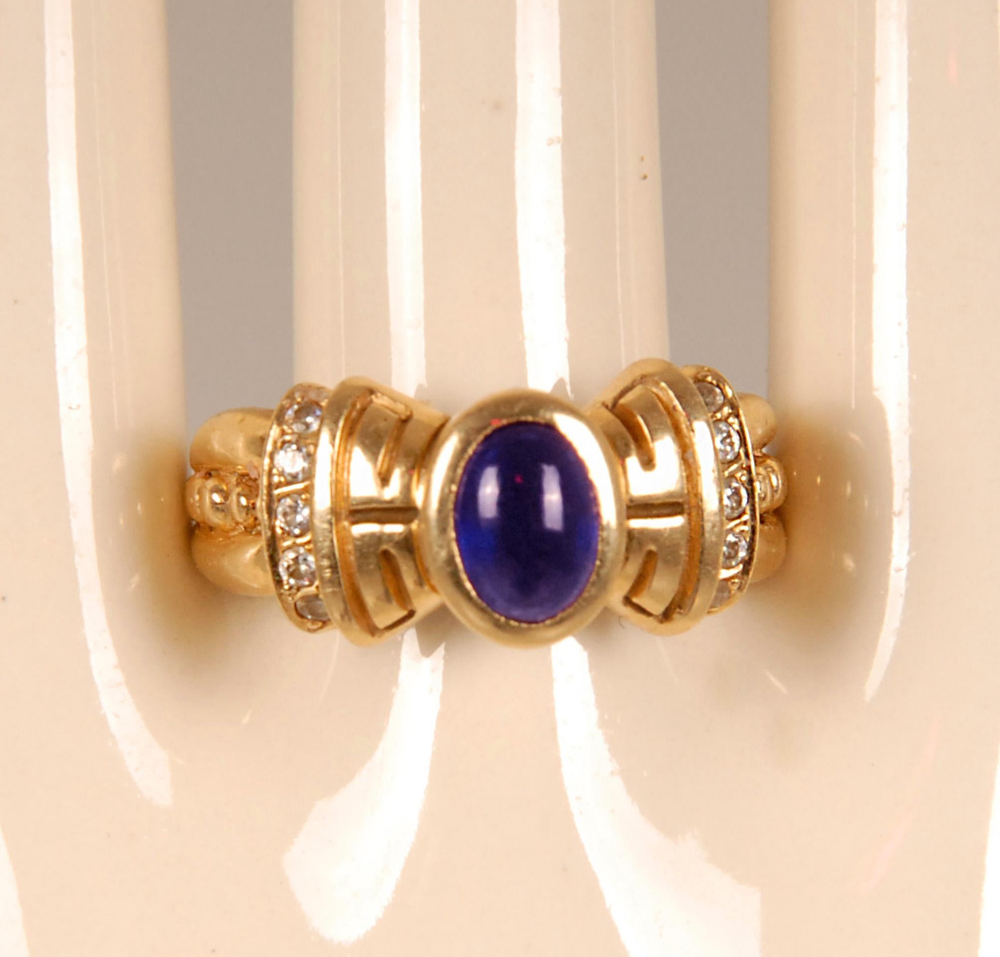 Art deco gold ring Diamond and Sapphire For Sale 2