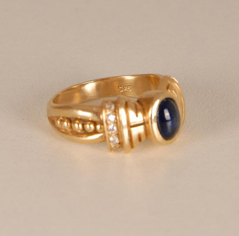 Art deco gold ring Diamond and Sapphire For Sale 1
