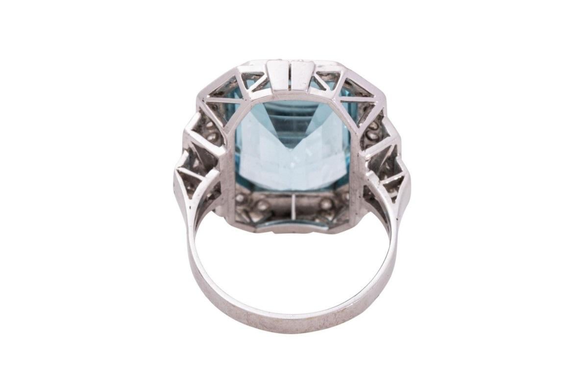 Octagon Cut Art Deco gold ring with 12.00ct aquamarine and diamonds. For Sale