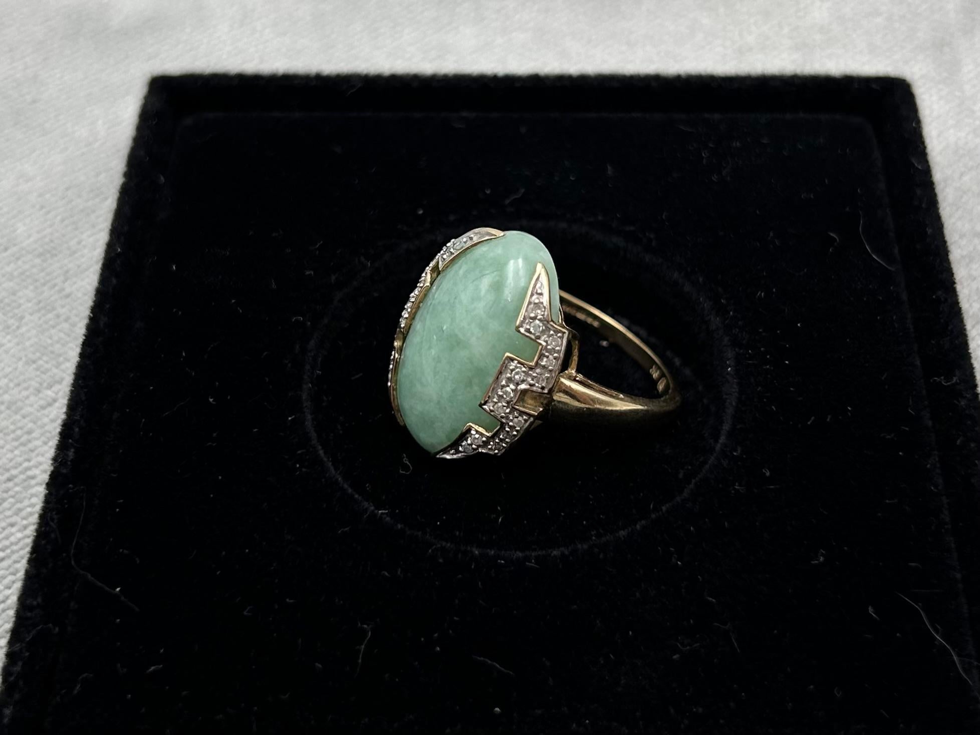 Art Deco gold ring with diamonds and jade + jade earrings, set of 3. For Sale 2