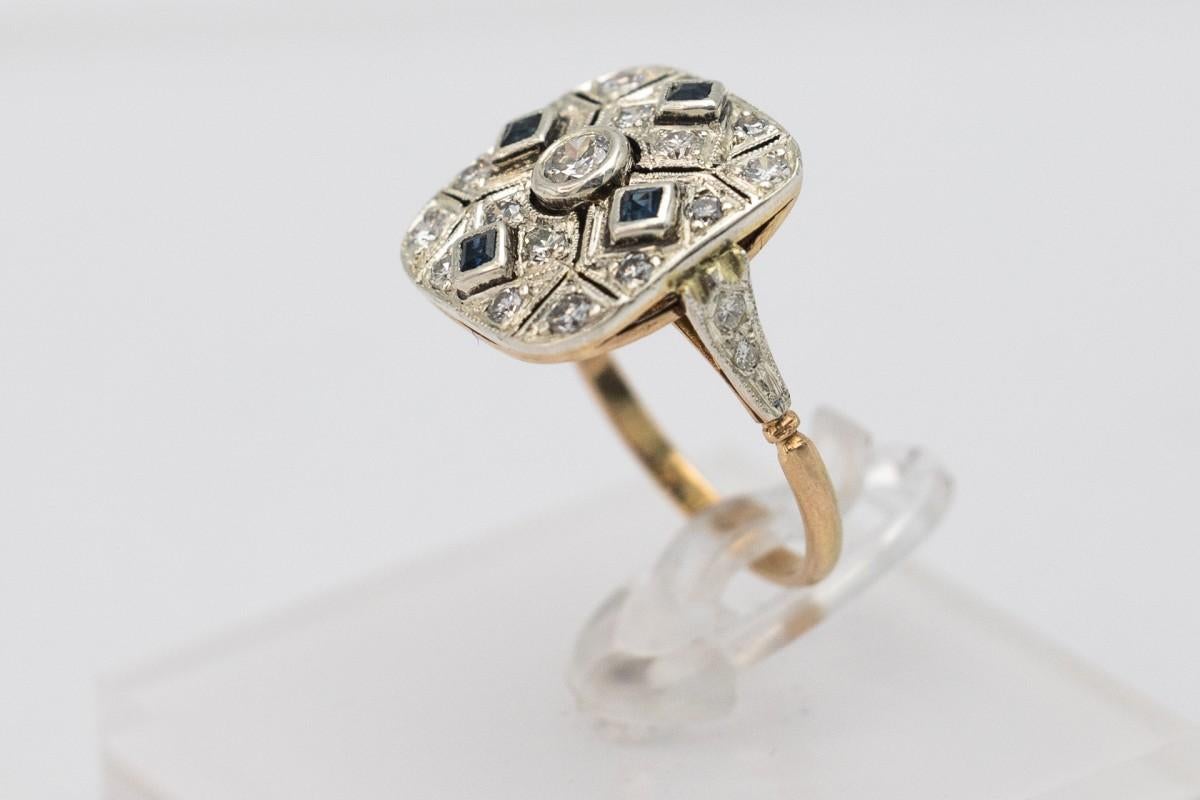 Anillo Art Decó de oro con diamantes y zafiros, años 1930/1940. en venta 1