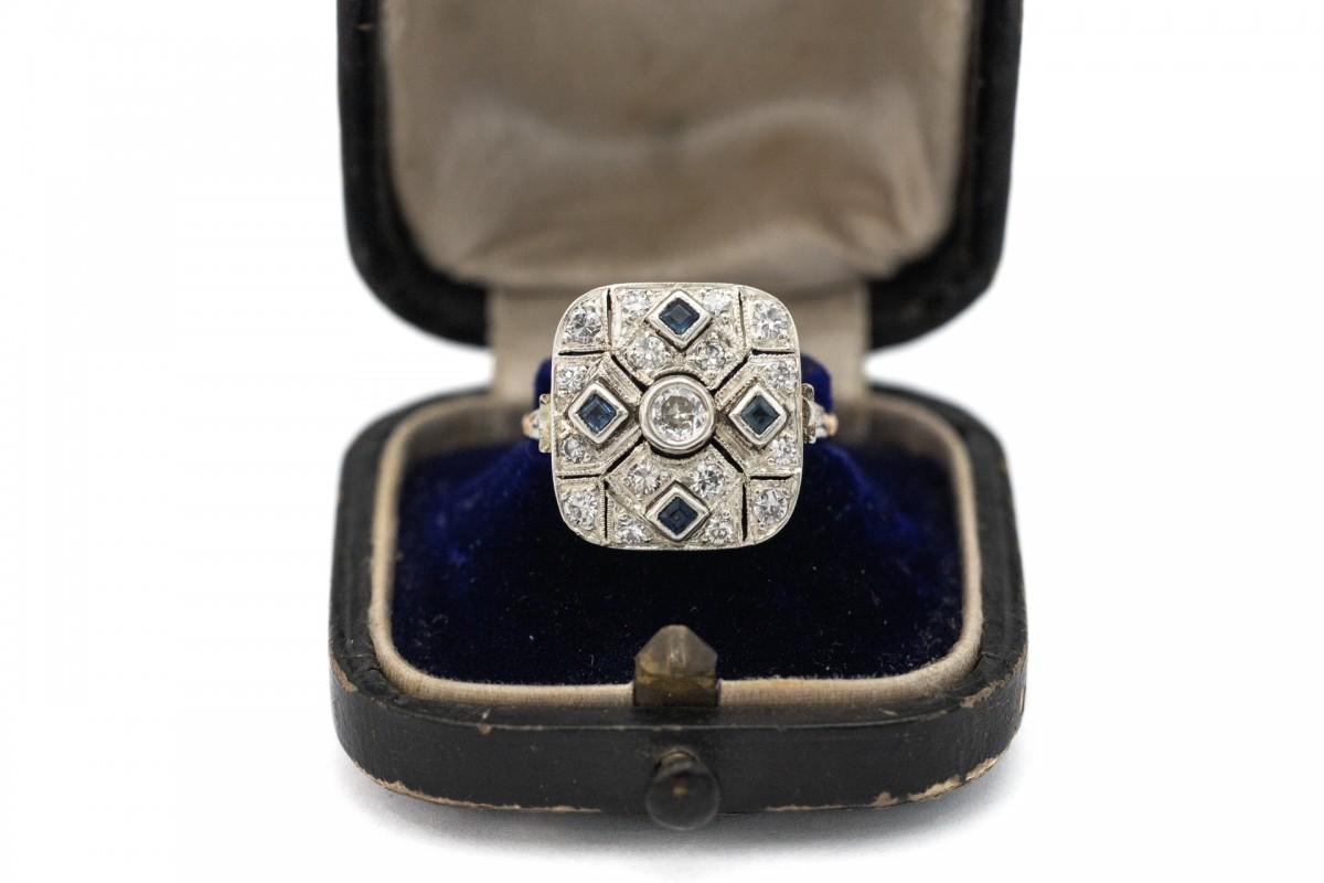 Anillo Art Decó de oro con diamantes y zafiros, años 1930/1940. en venta 4