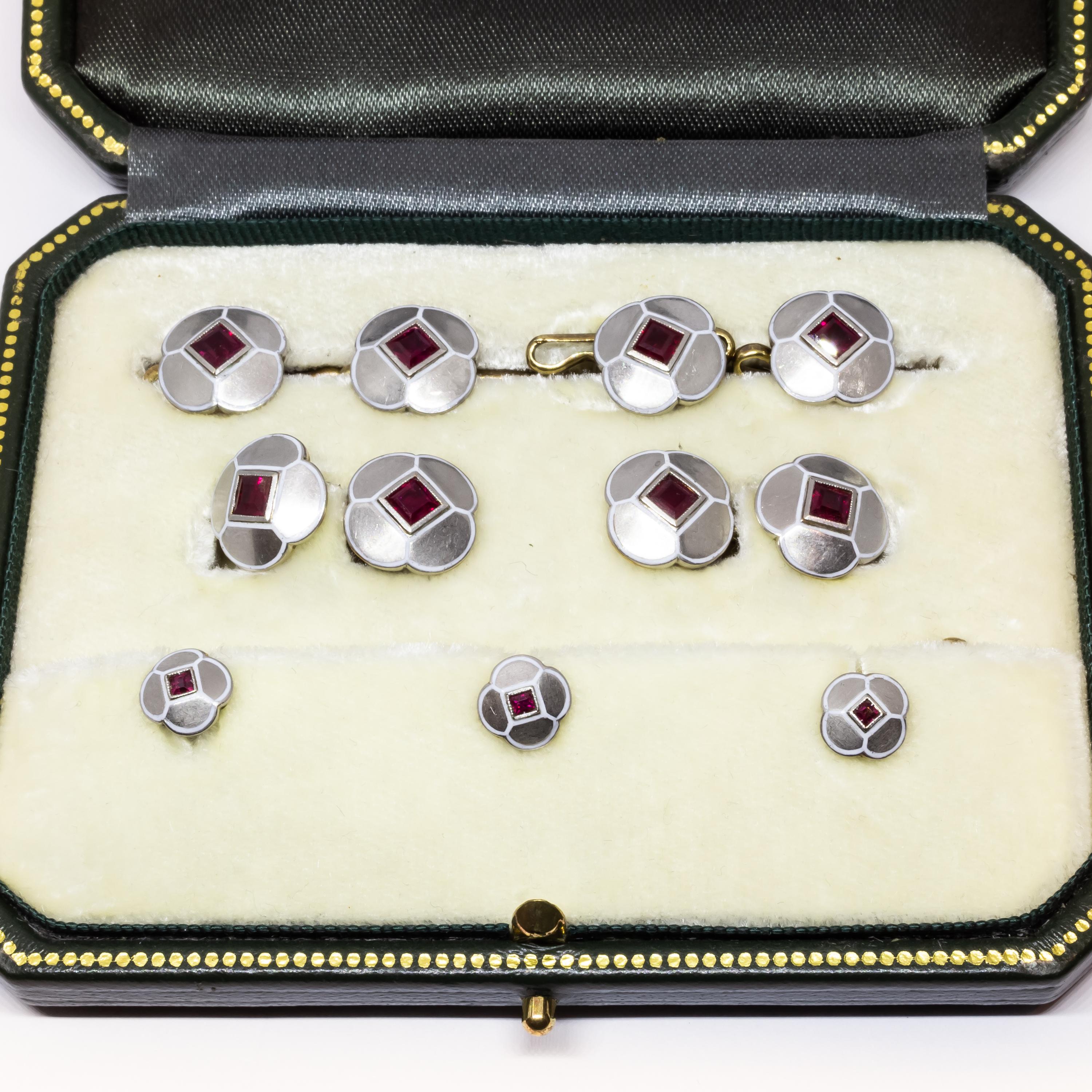 Quadrato Abito-set Art Deco in oro, rubini e smalto, circa 1930 in vendita