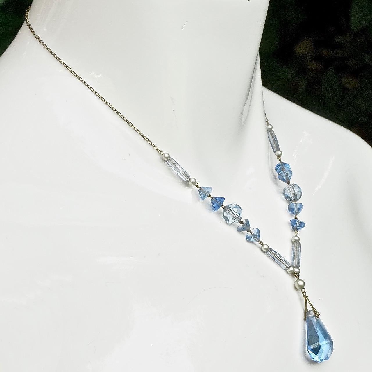 Art-Dco-Halskette aus blauem Glas mit tropfenfrmigem Anhnger, Goldfarben im Angebot 1