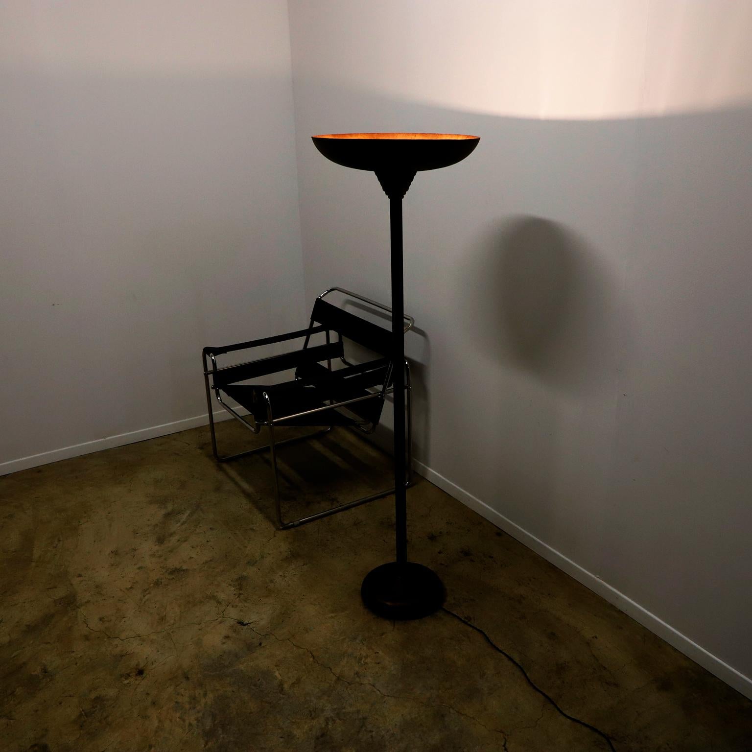 Métal Lampadaire torchère Art déco en métal doré, 1940 en vente