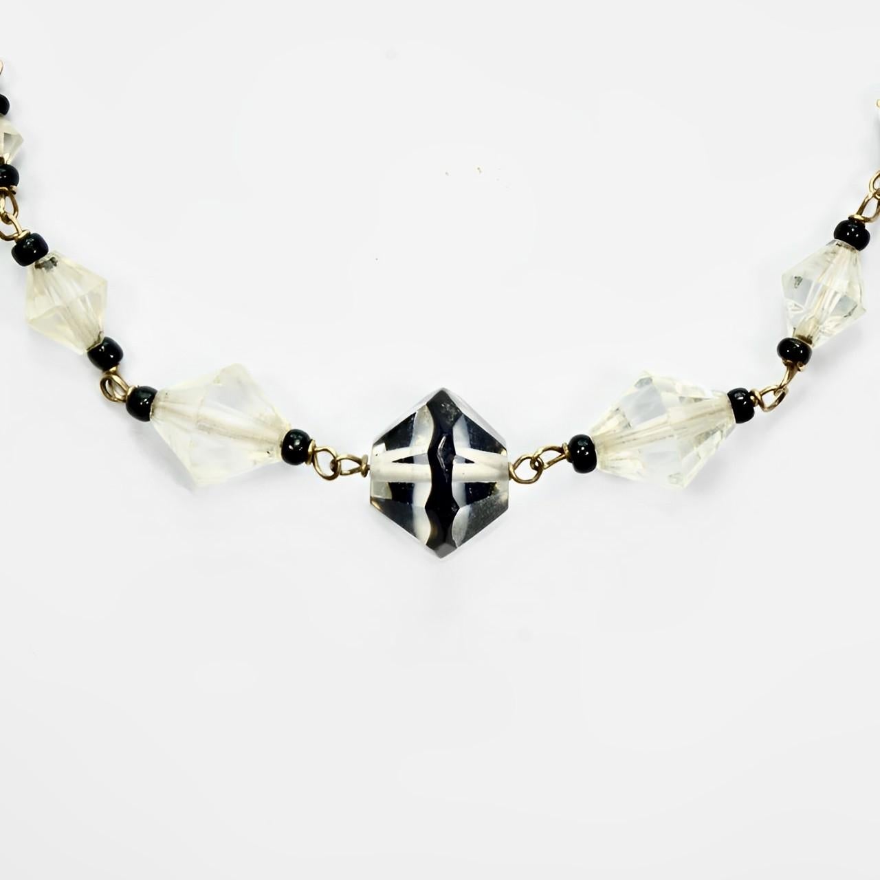 Taglio misto Collana in filo d'oro Art Deco con perline di cristallo sfaccettate, circa 1930 in vendita