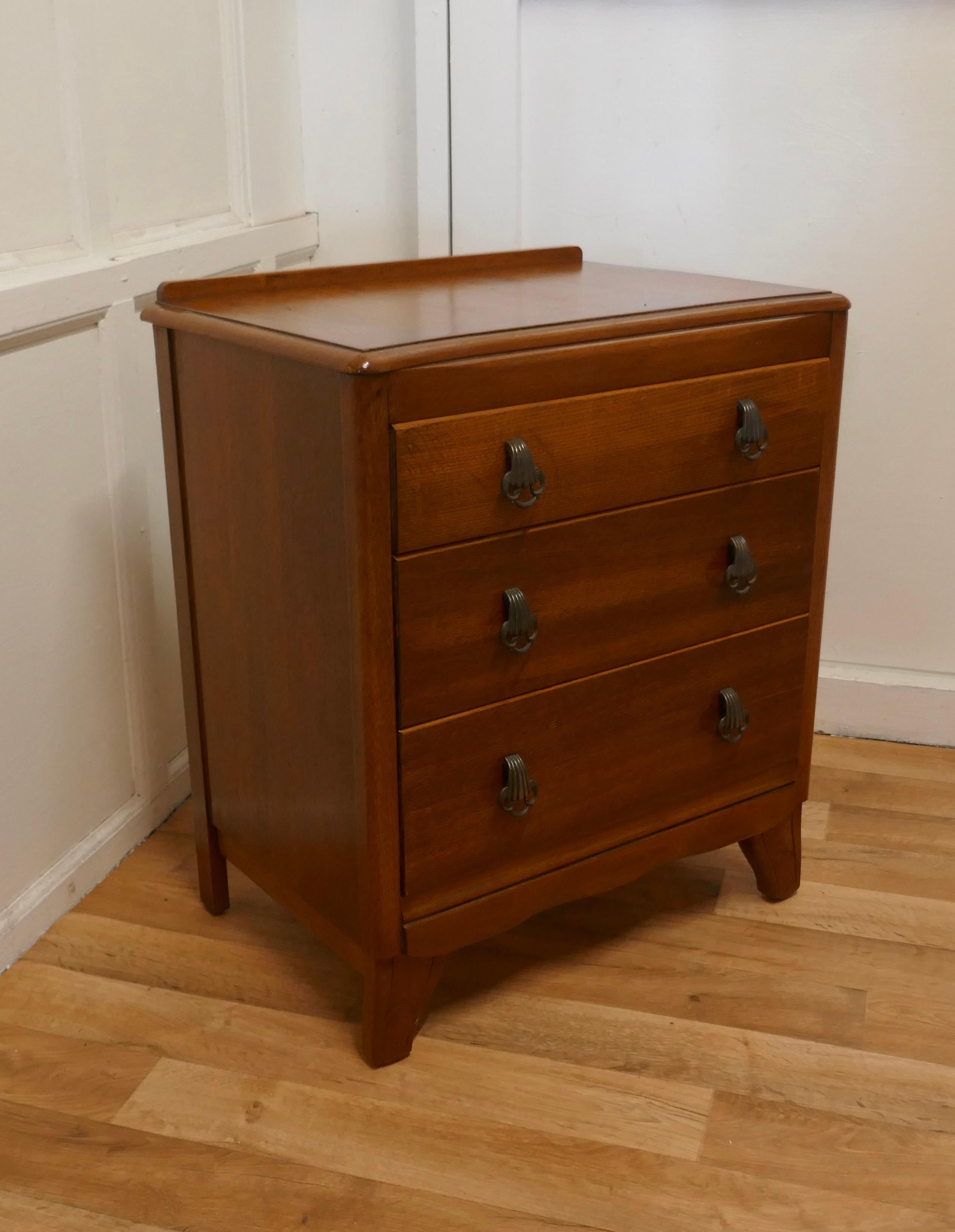 20th Century Art Deco Golden Oak Chest of Drawers by Lebus