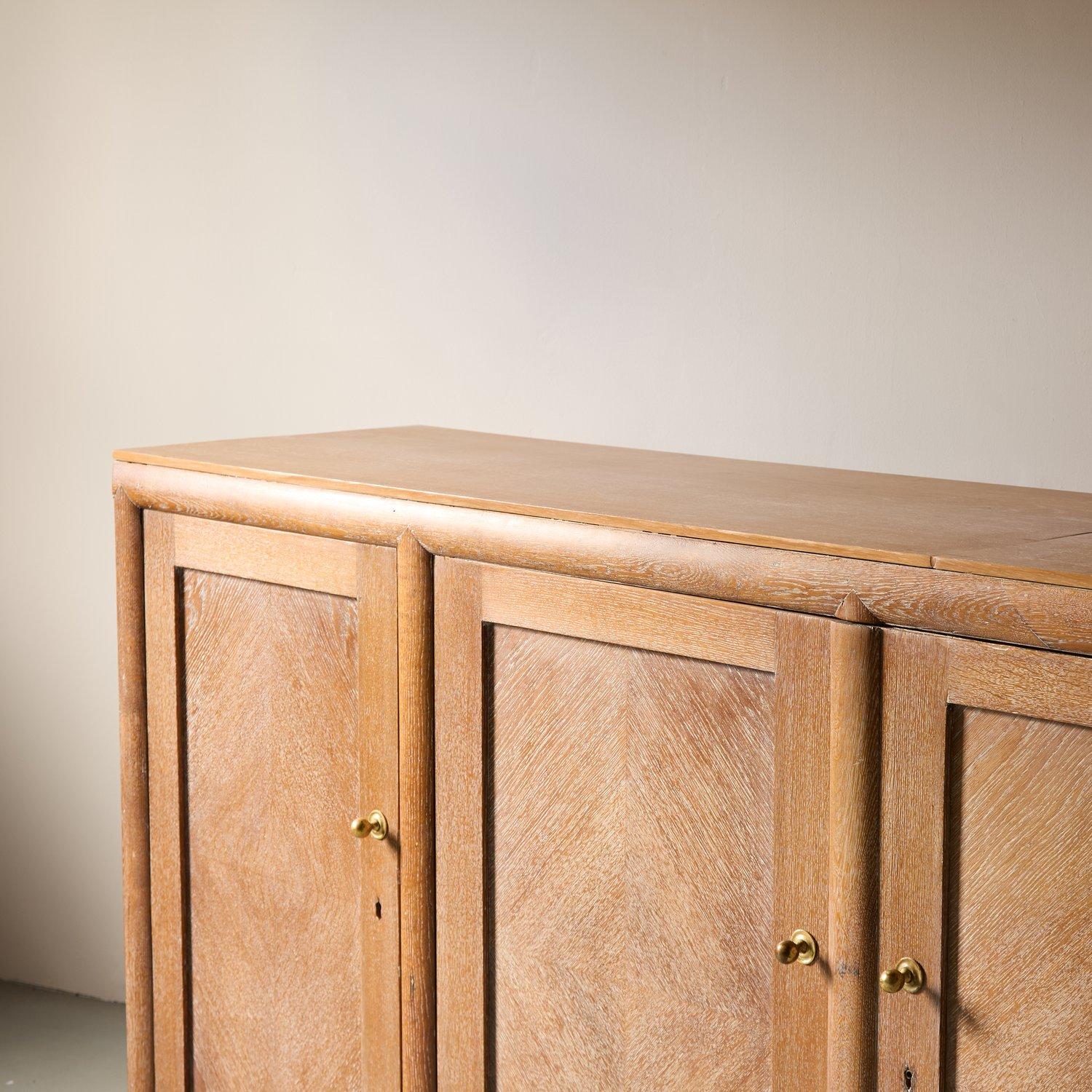 Art Deco Grand OAK Kabinett, 1940er Jahre im Angebot 1