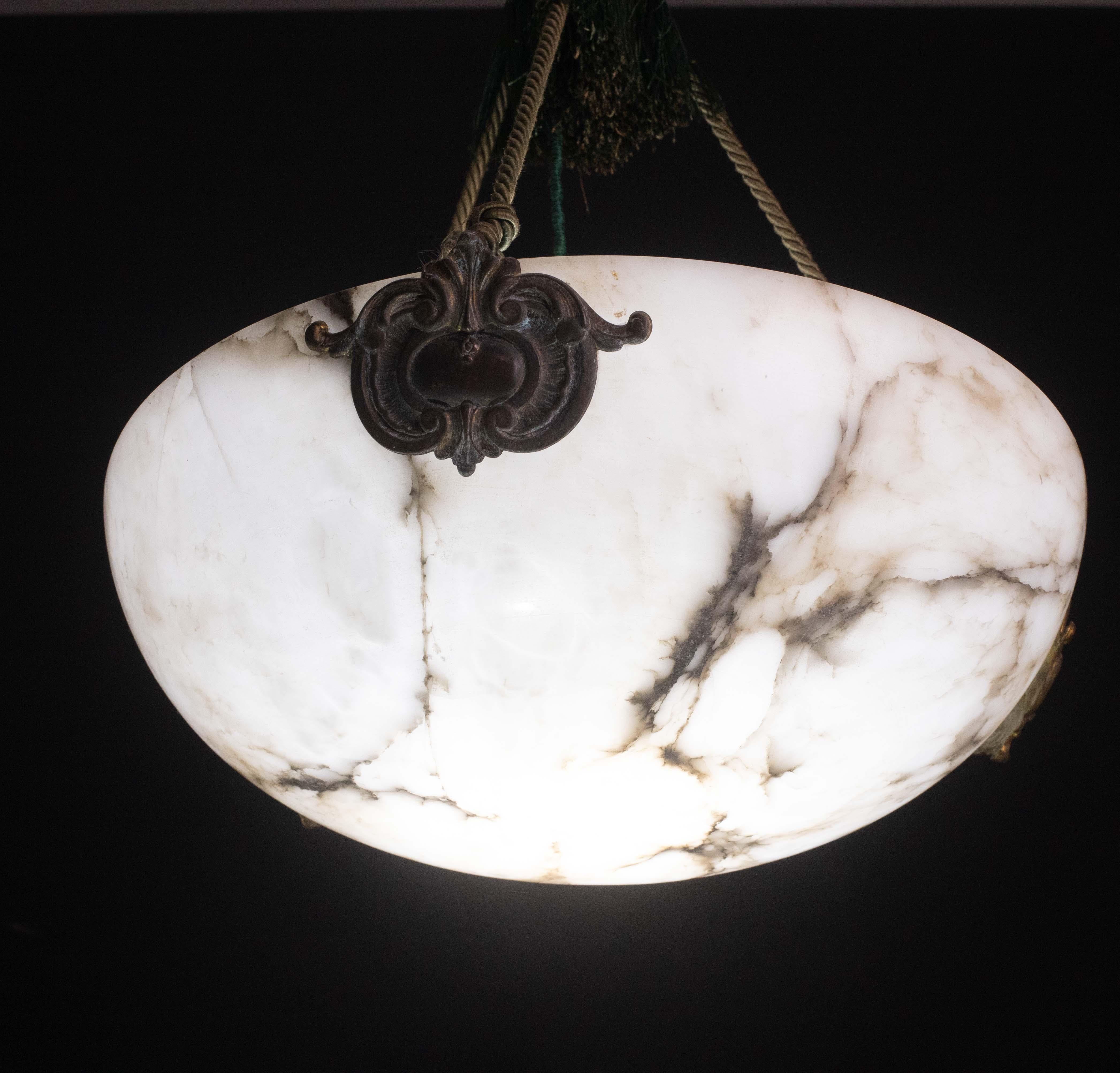 Lampadario Albaster bianco di grande design Art Deco, anni '40 In condizioni buone in vendita a Roma, IT