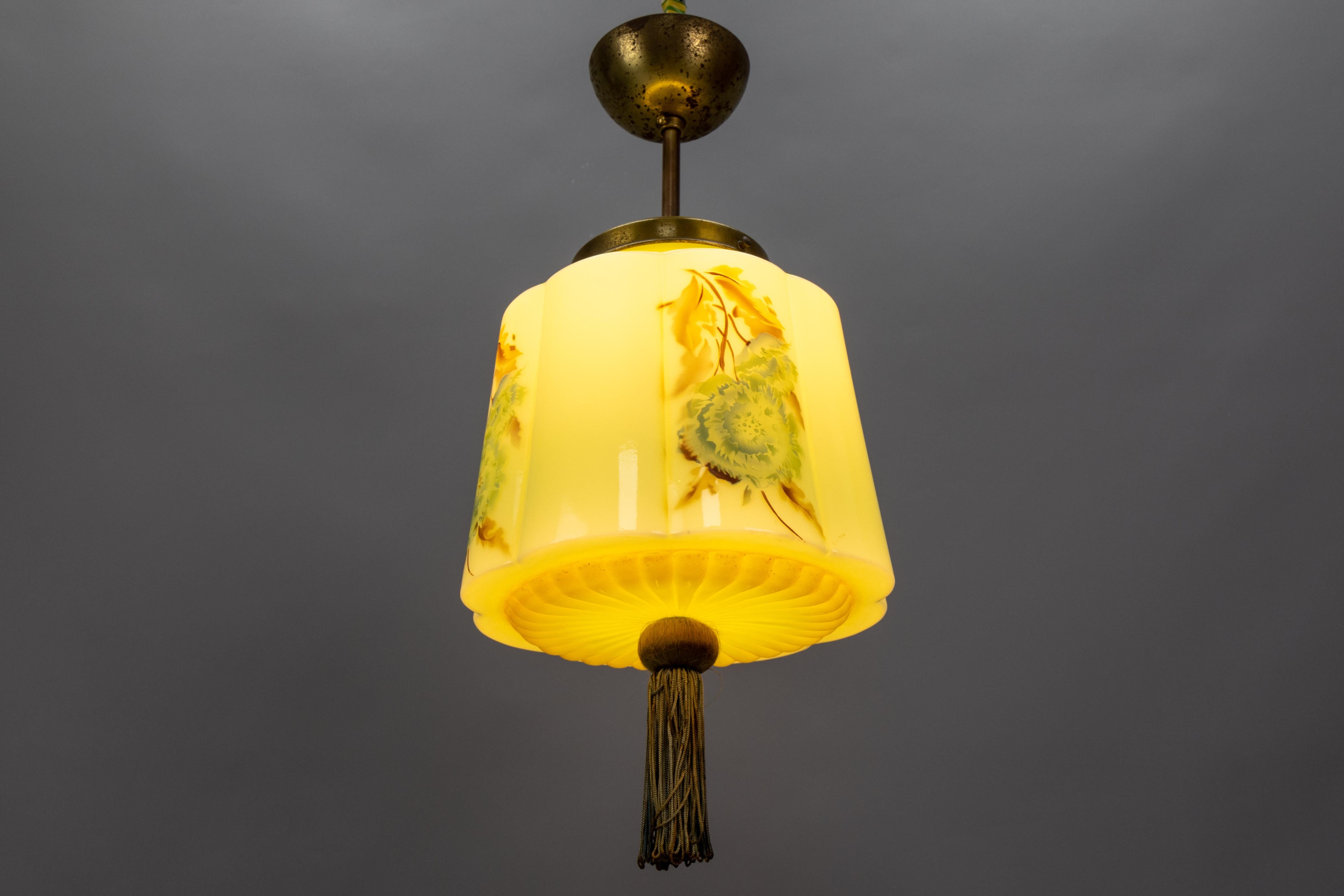 Art Deco Green and Brown Glass Floral Design Pendant Light, Germany, 1930s For Sale 5