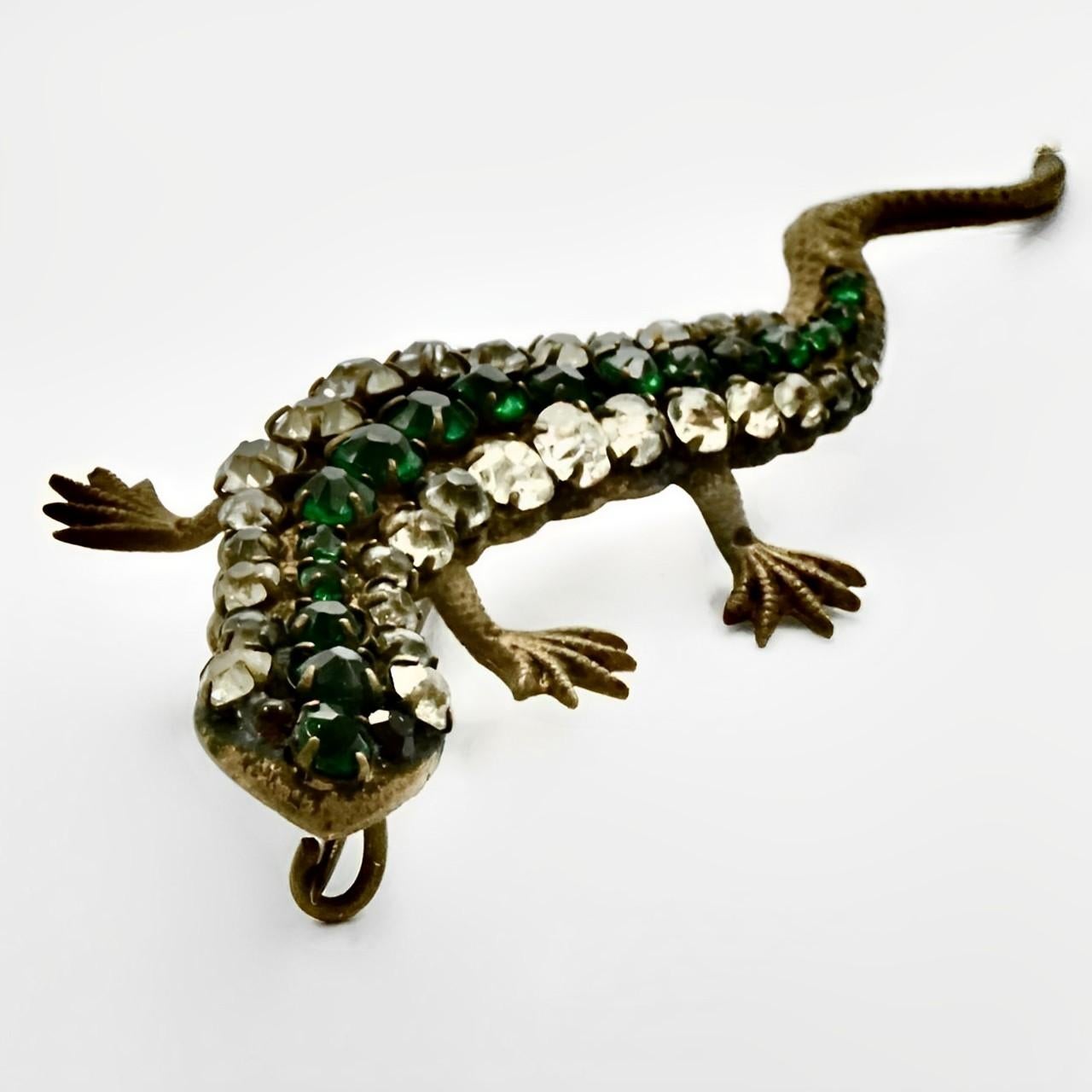 Art Deco Green and Clear Paste Stone Lizard Brooch circa 1920s In Good Condition For Sale In London, GB