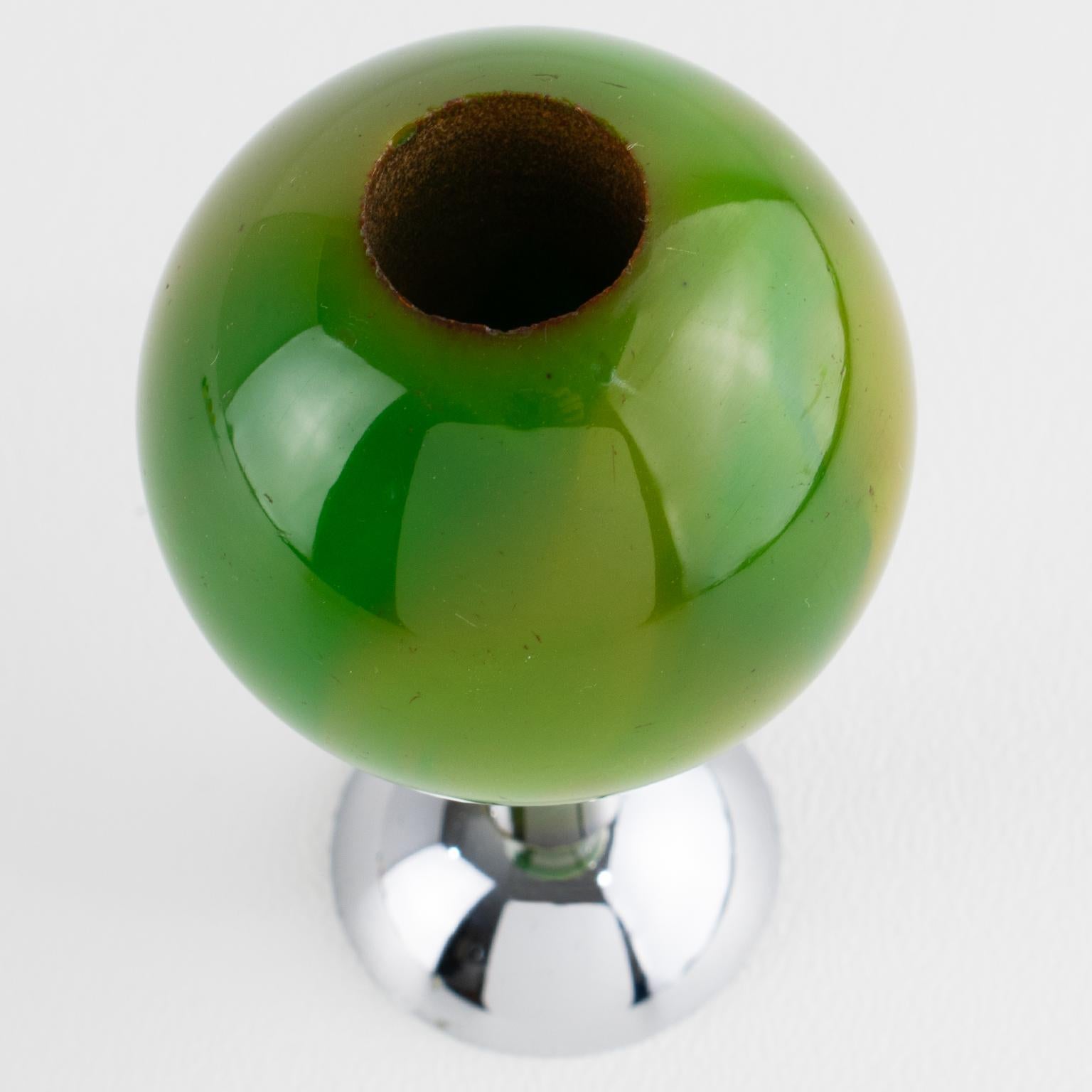 Milieu du XXe siècle Set de pics à cocktail en bakélite vert Art Deco en forme de tee de golf, circa 1930 en vente