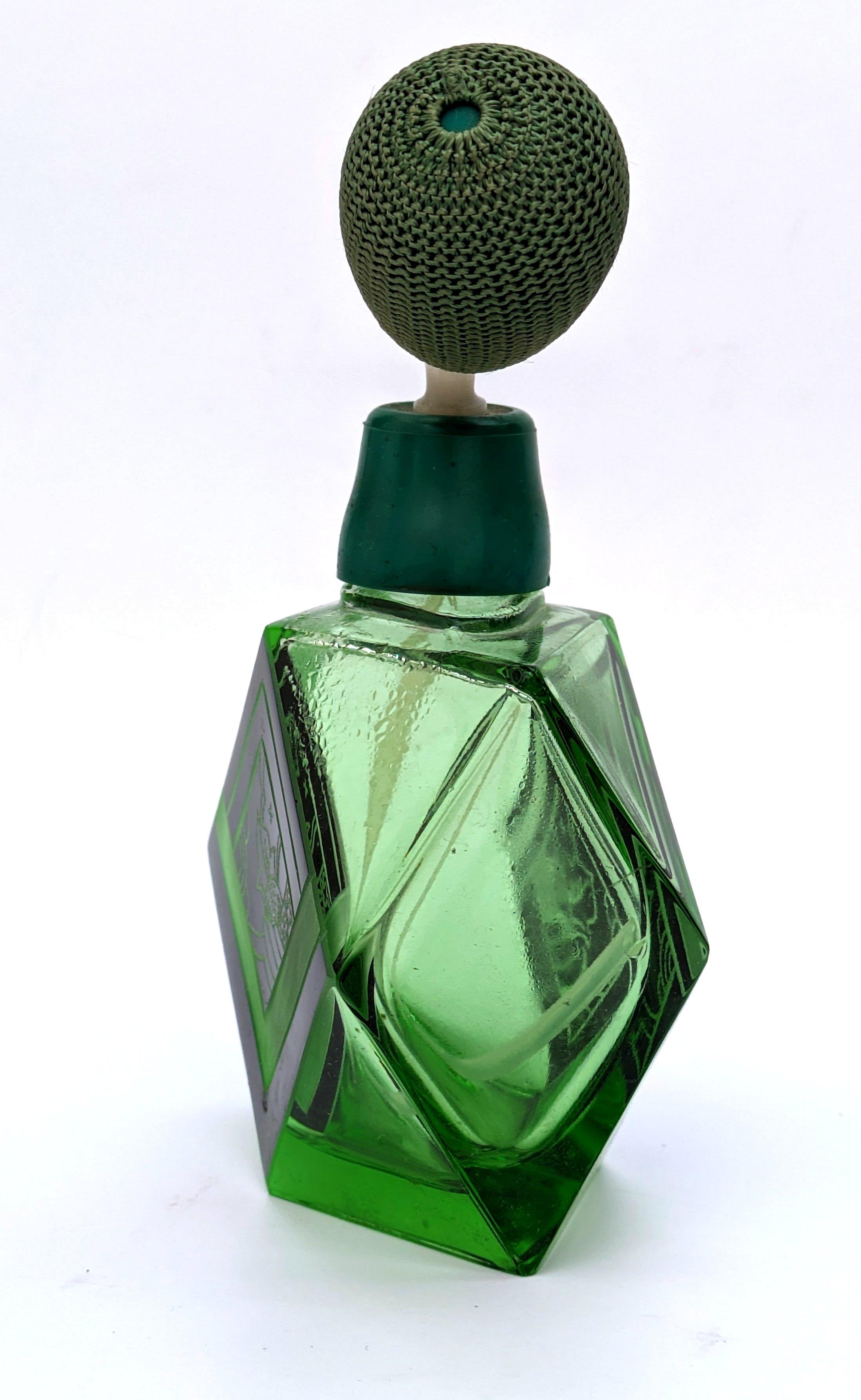 Frasco de perfume Art Déco de vidrio verde y esmalte negro de Karl Palda, c1930 Art Decó en venta