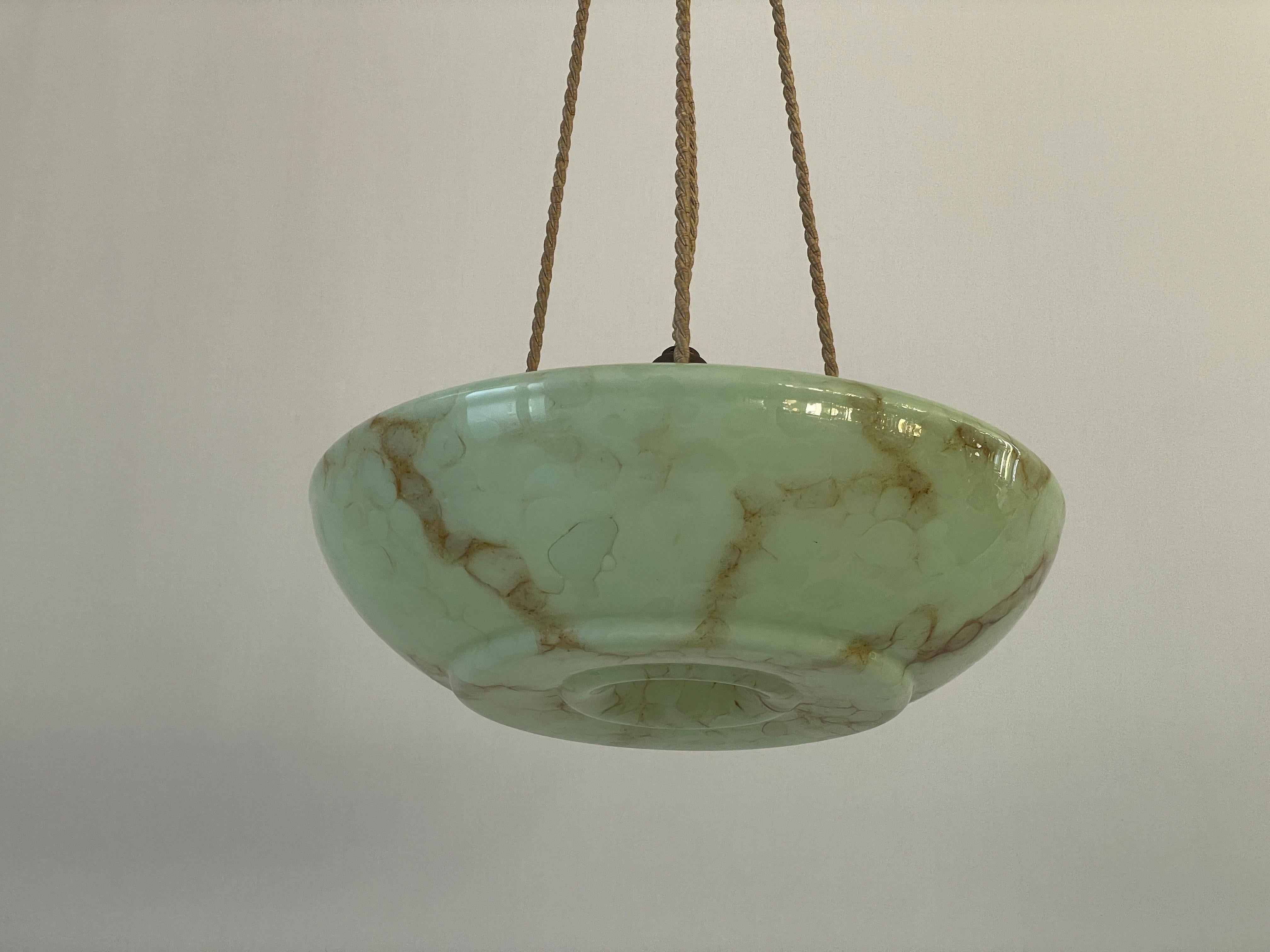 Art Deco Green Glass Ceiling Lamp, 1940s, Germany Excellent état - En vente à Hagenbach, DE