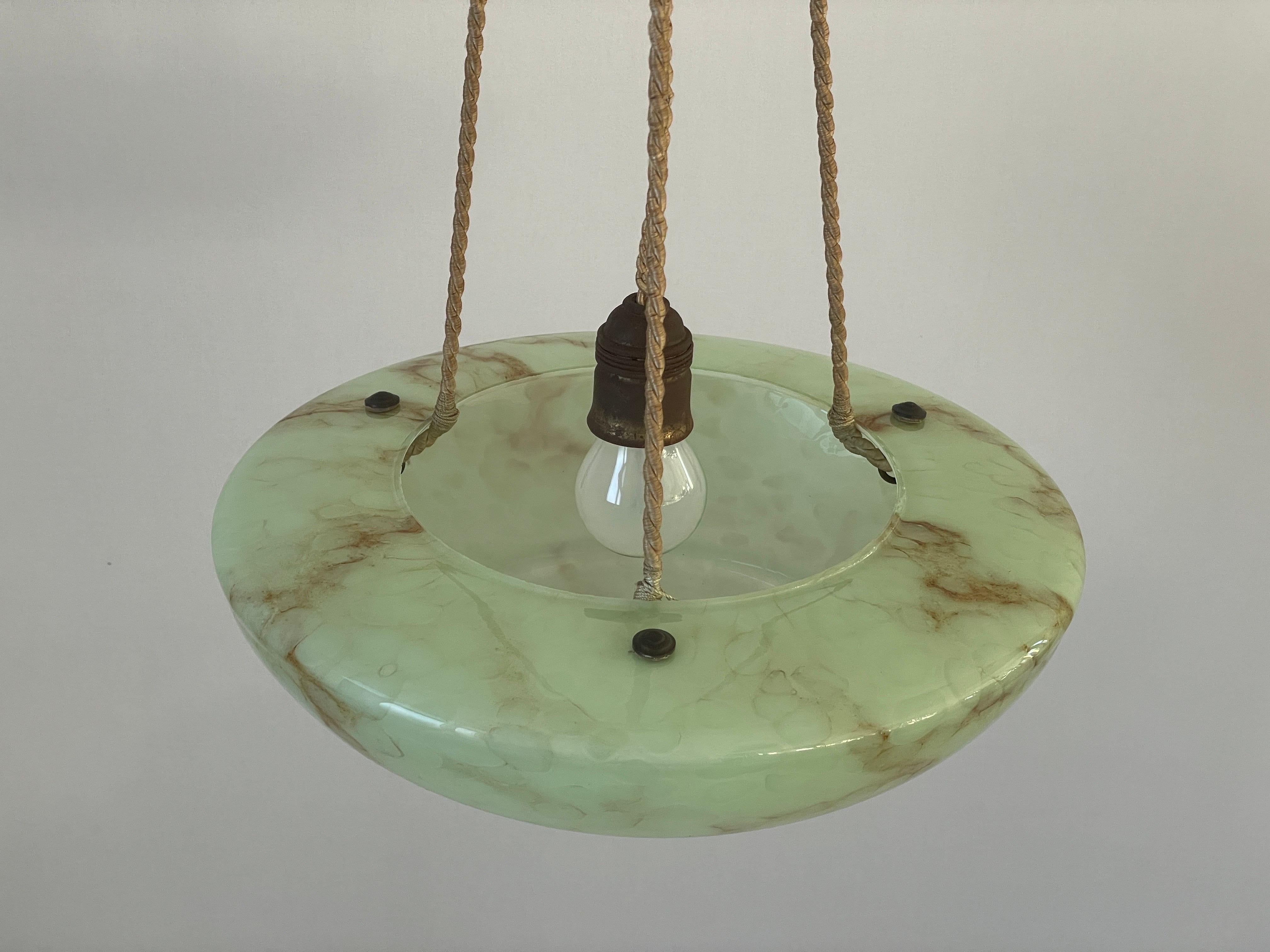 Art Deco Green Glass Ceiling Lamp, 1940s, Germany en vente 1