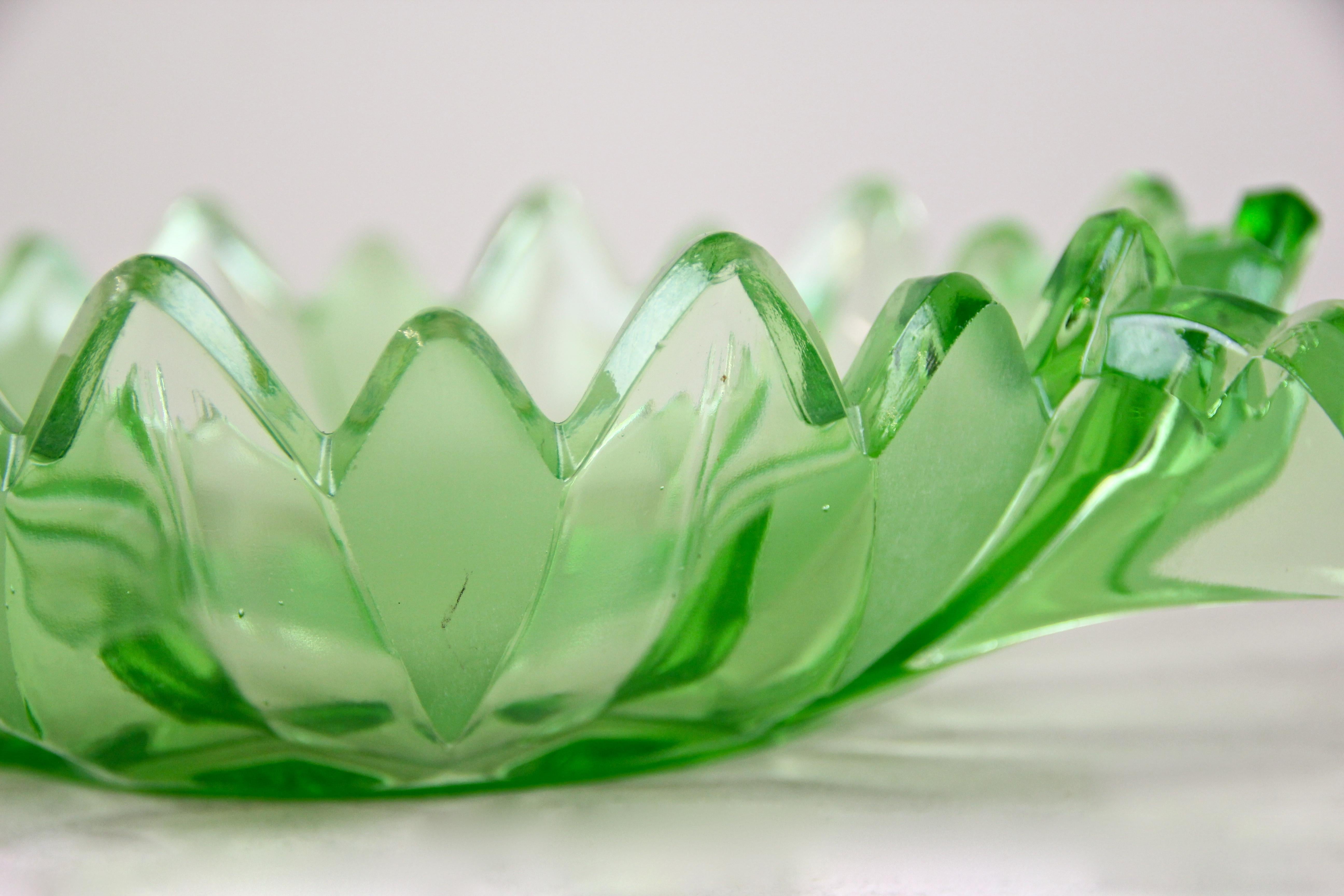 Art Deco Green Glass Bowl, Austria, circa 1930 3