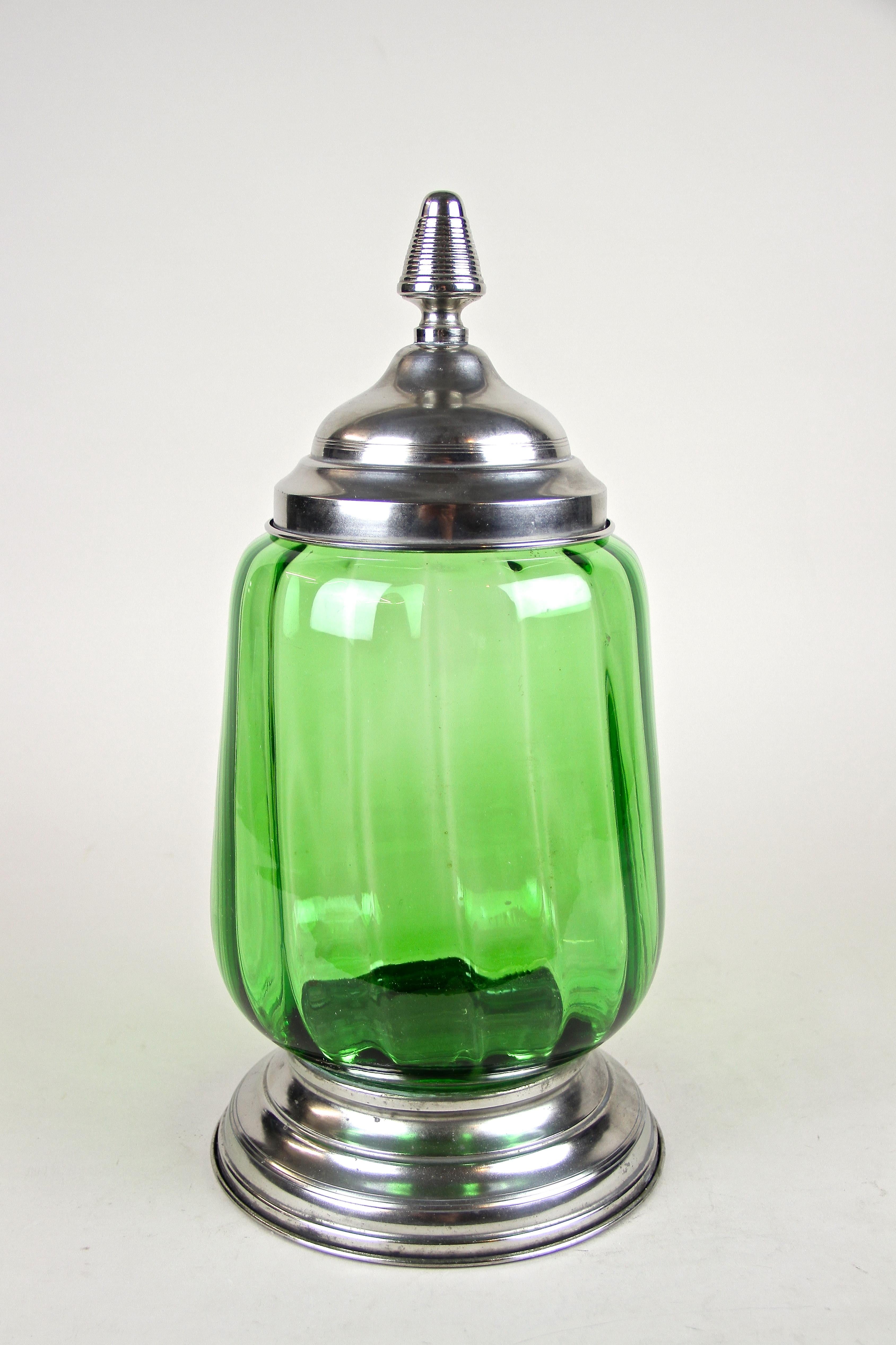 Art Deco Green Glass Jar/ Punch Bowl with Lid, Austria, circa 1920 For Sale 6