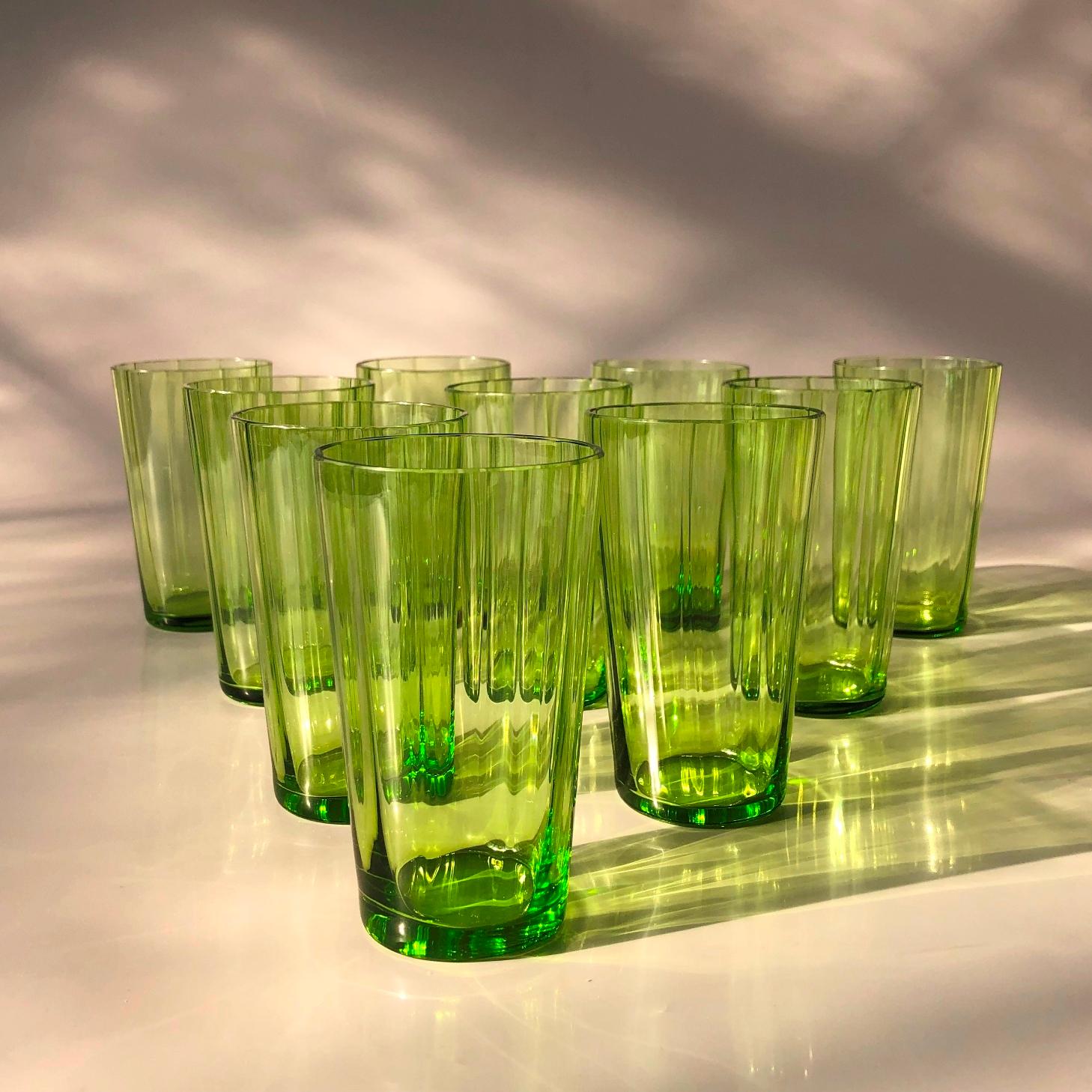 The Artful Green Glass Set, Autriche, années 1920 en vente 7
