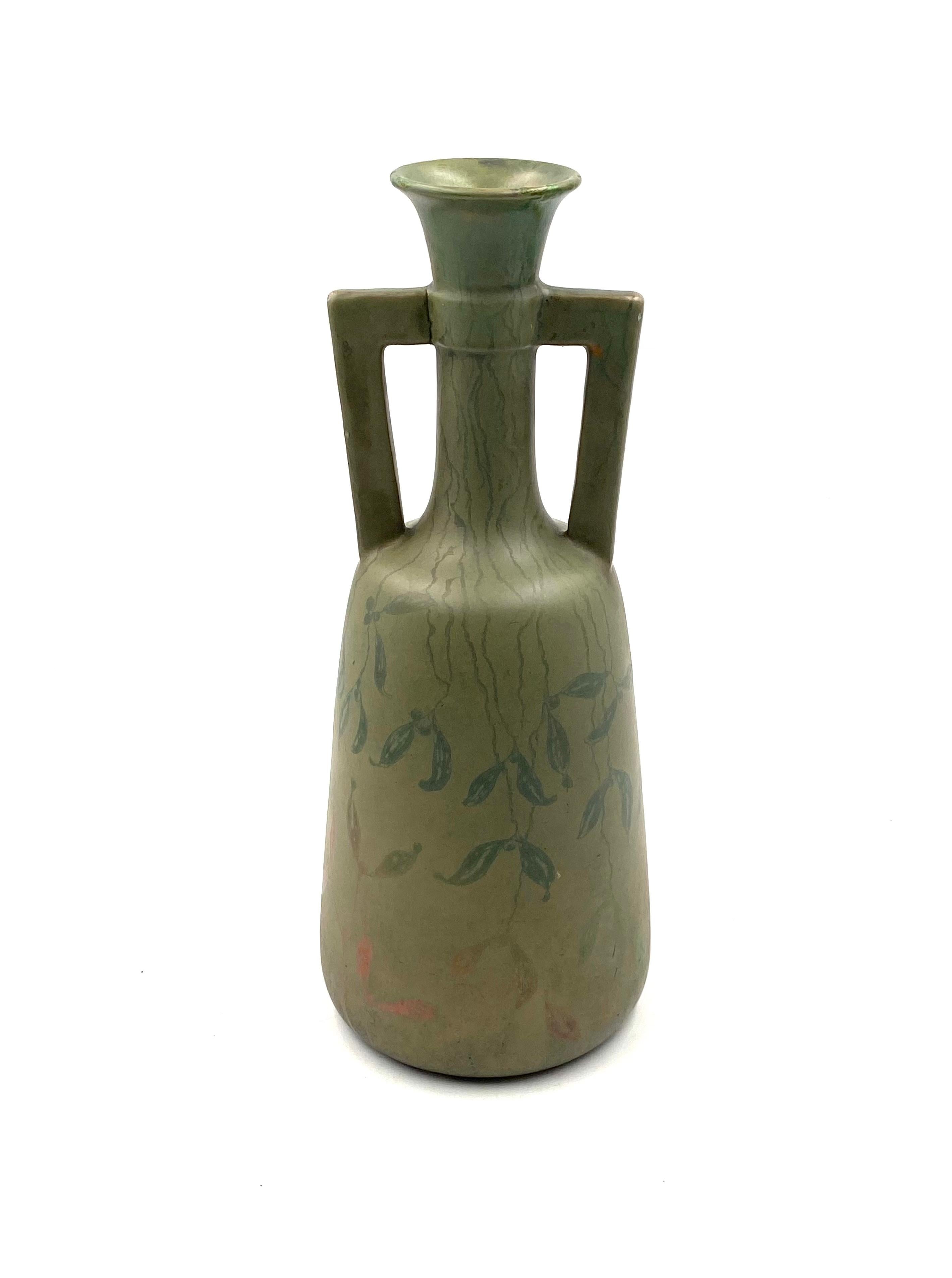Vase Art Déco vert irisé, Montieres France années 1930 en vente 12