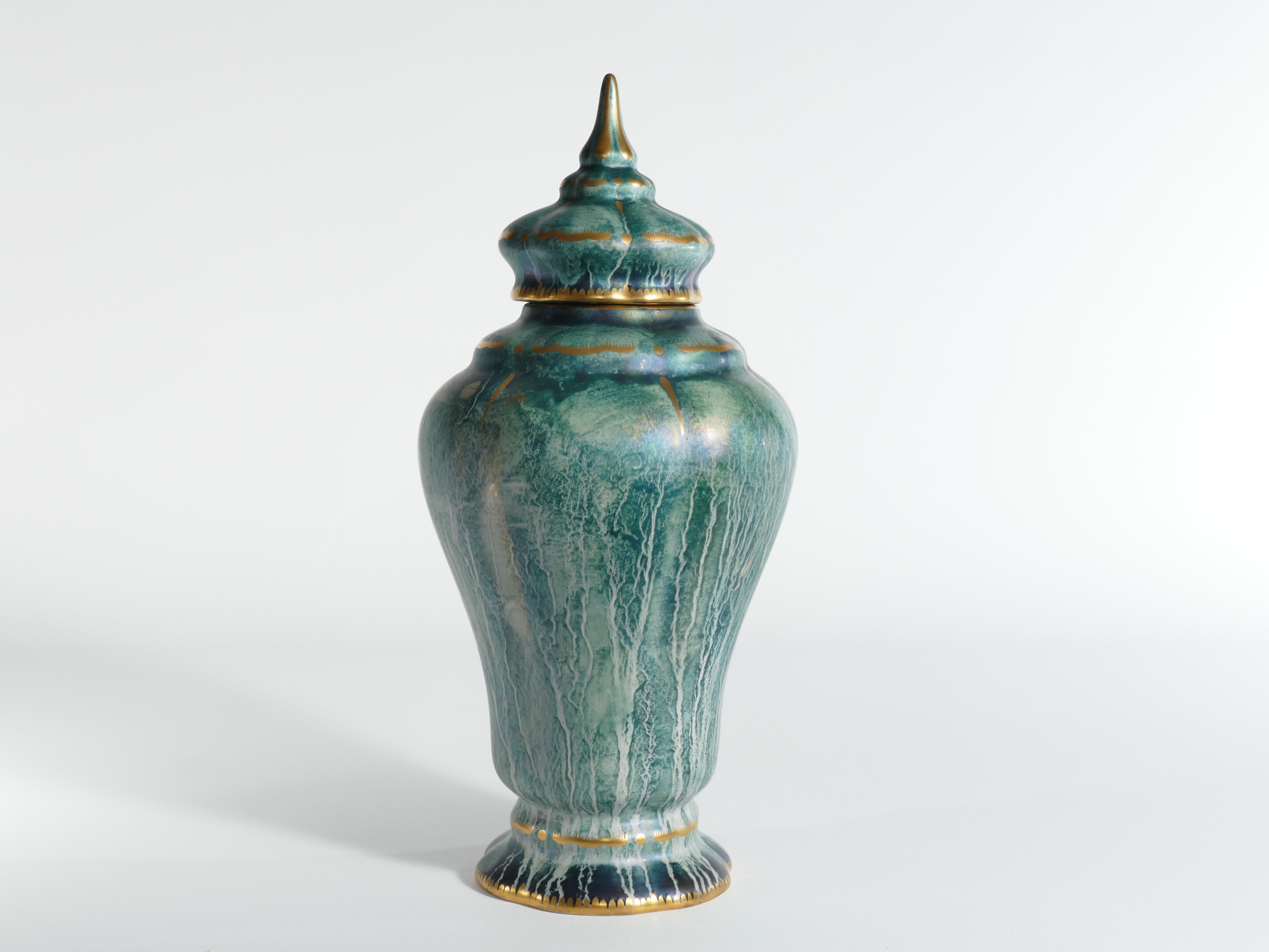 Vernissé Vase à couvercle Art Déco vert lustré de Josef Ekberg Gustavsberg, années 1920 en vente
