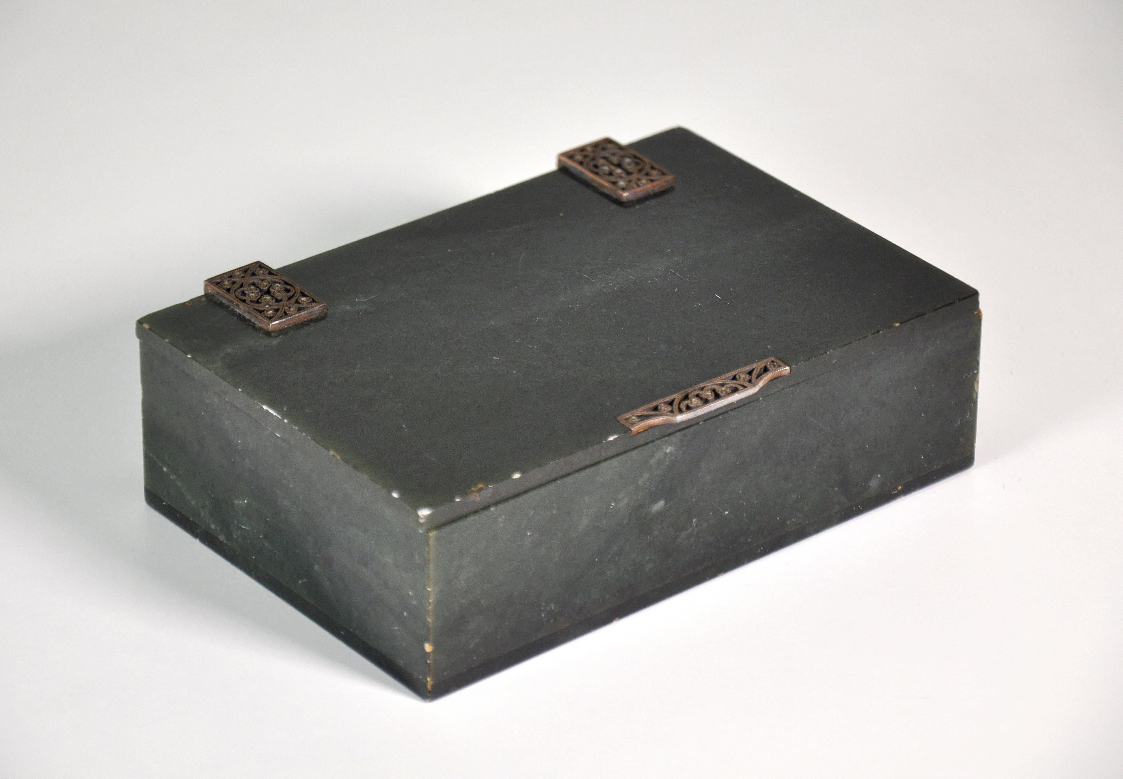French Art Deco Jade Box, France. 1920s For Sale