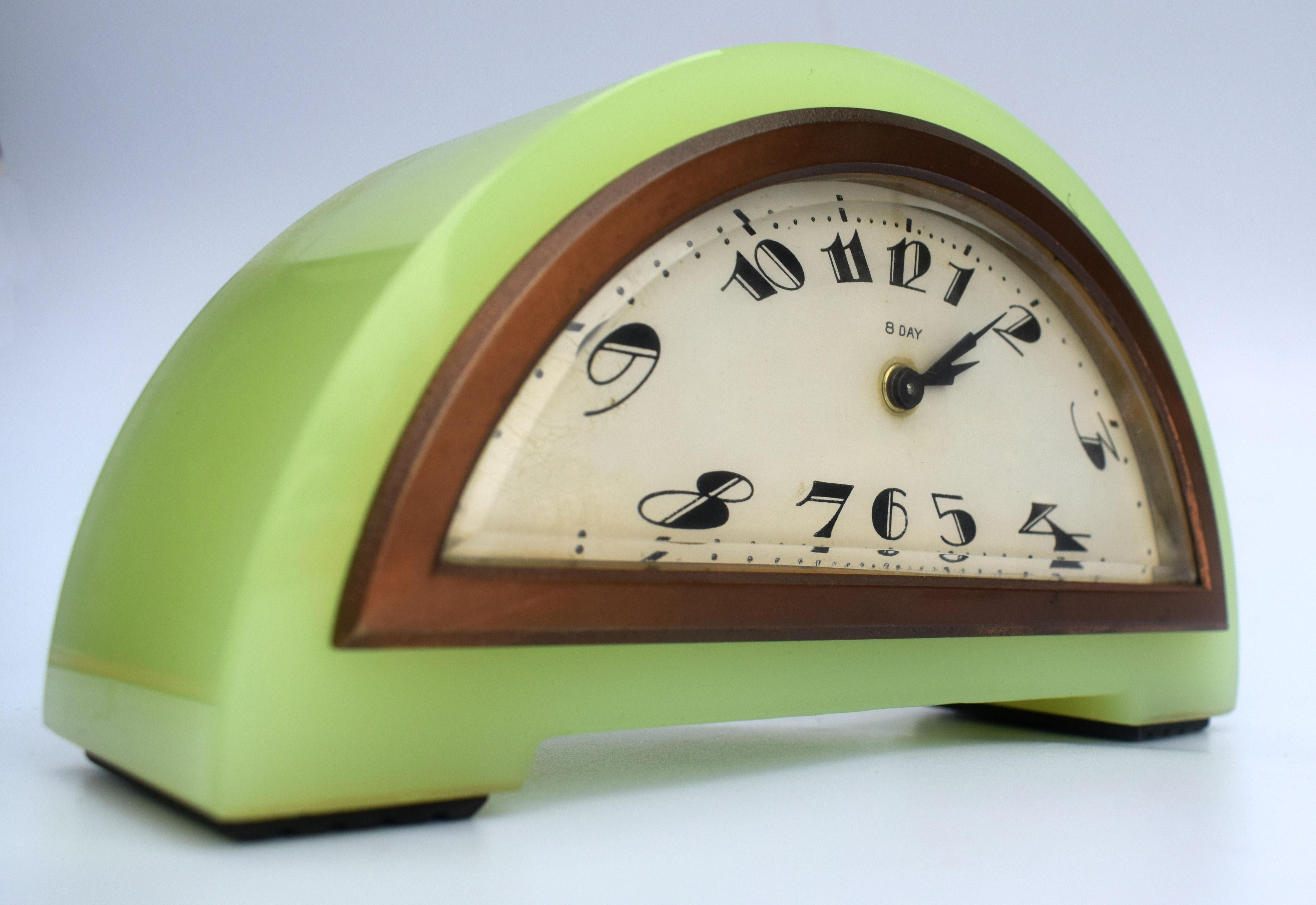 This fantastic looking clock will speak volumes to any Art Deco collectors/ admirers such is the great styling of this timepiece. This is a large and substantial clock and so perfect for mantle areas, sideboards, tables etc. The stretched numeral
