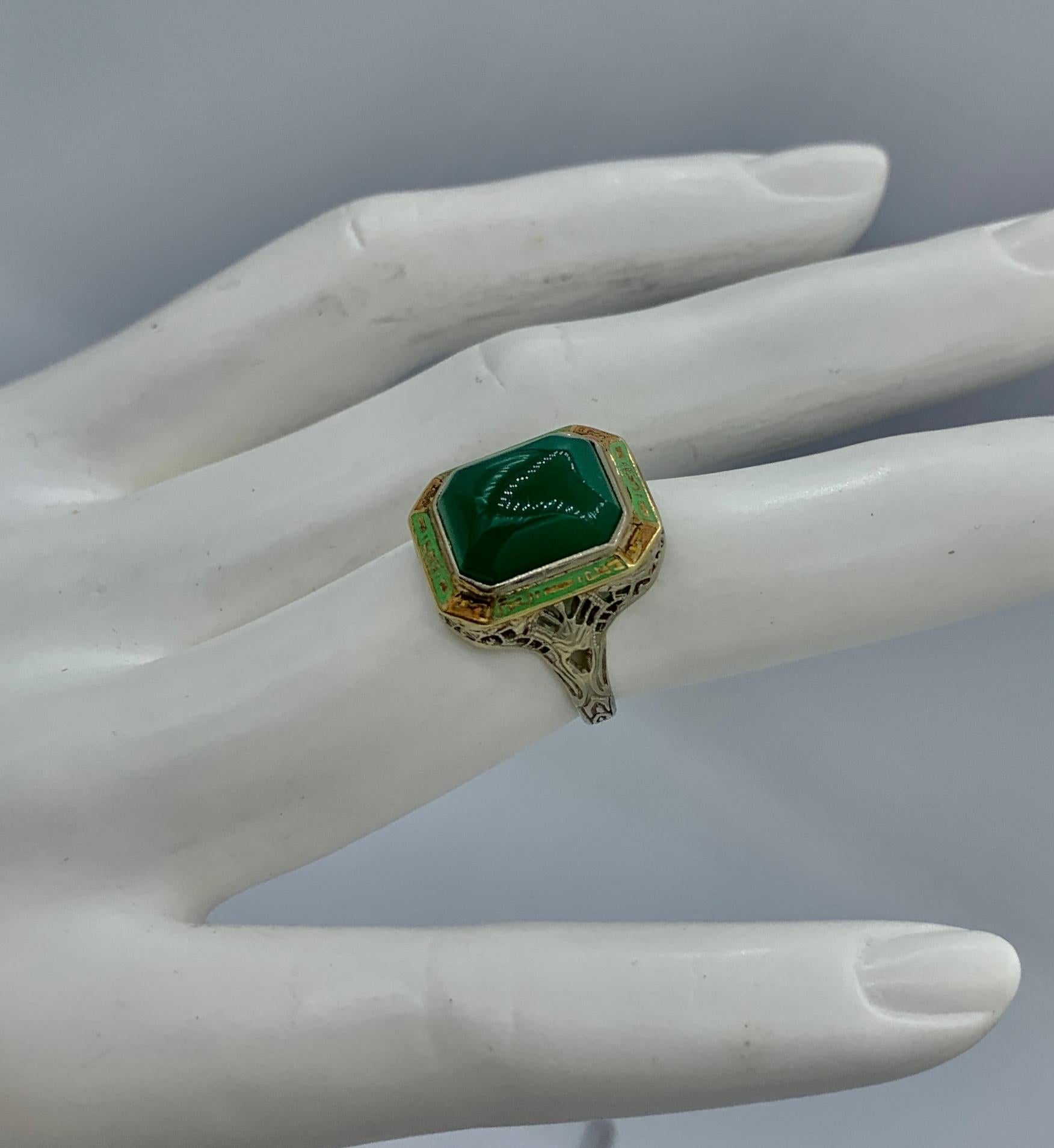 Art Deco Green Onyx Enamel Ring Antique 14 Karat White Gold Filigree In Good Condition For Sale In New York, NY