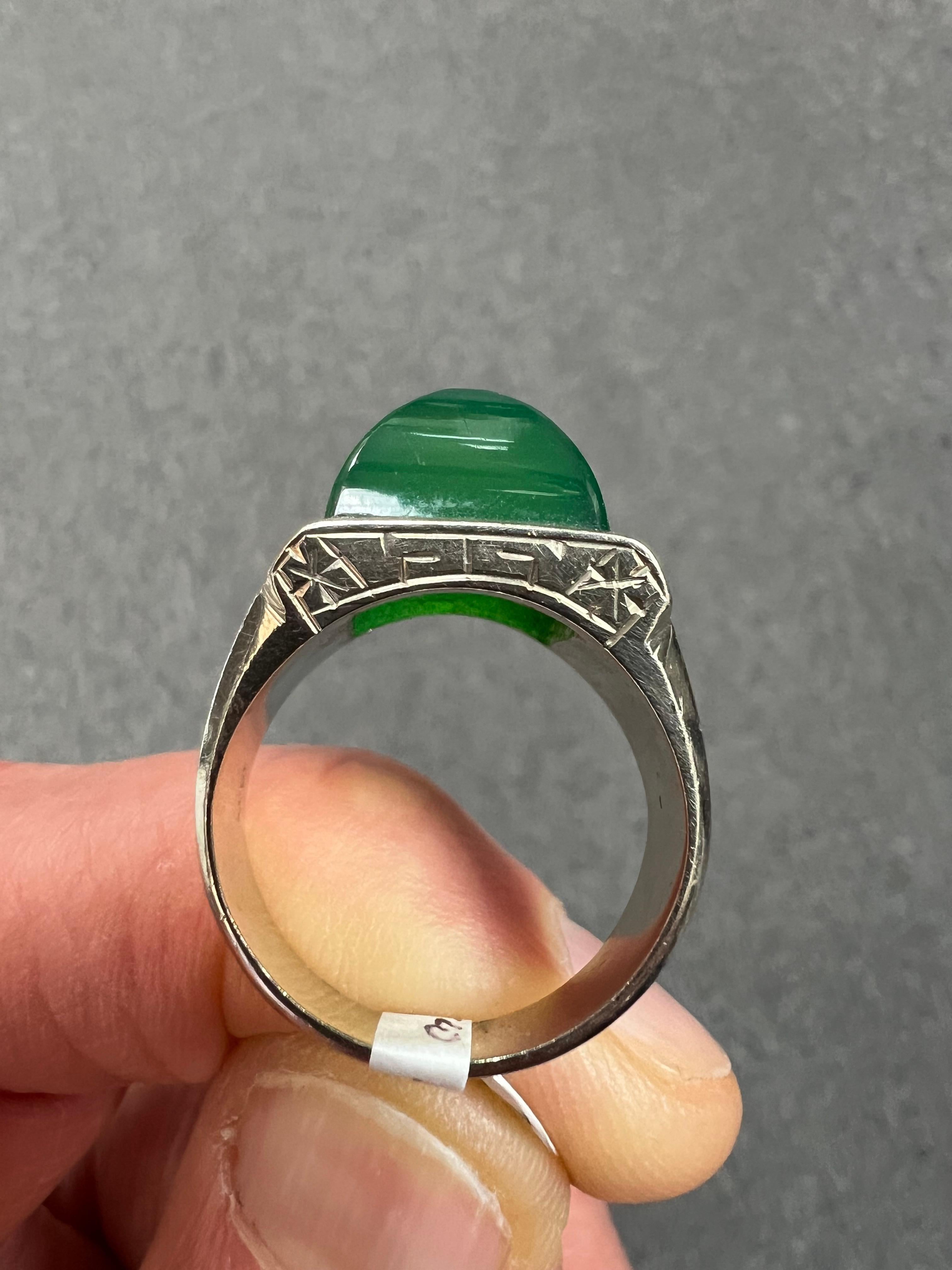 Art Deco Sugarloaf Green Onyx White Gold Ring Circa 1930 2