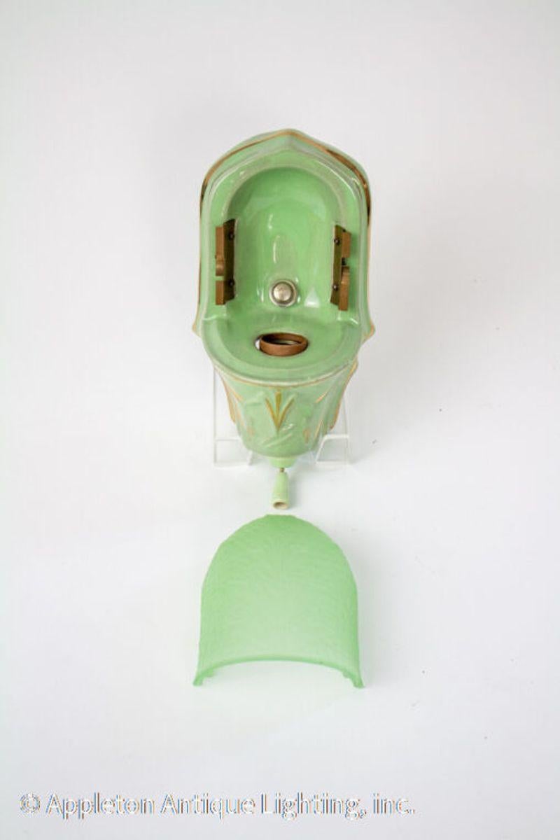 Art Deco Green Porcelain and Glass Sconce For Sale 2