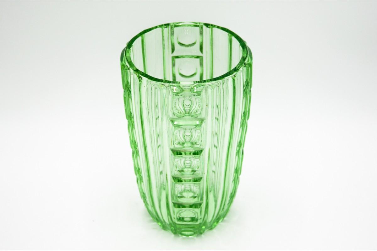Art déco Vase en verre uranium vert Art Déco, S. Reich CMS Krasno, Tchécoslovaquie, années 1930 en vente