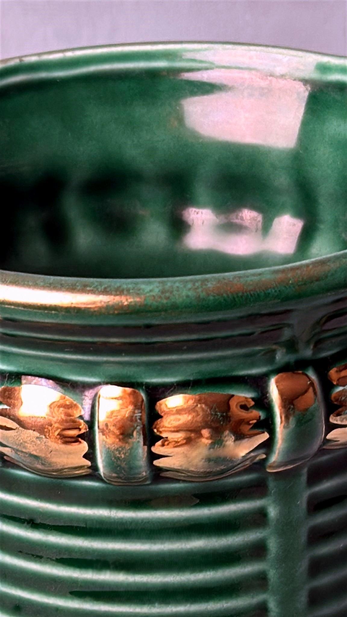 Vaso Greene & Greene, Ceramica Barbotine, Poët-Laval (Francia) in vendita 6
