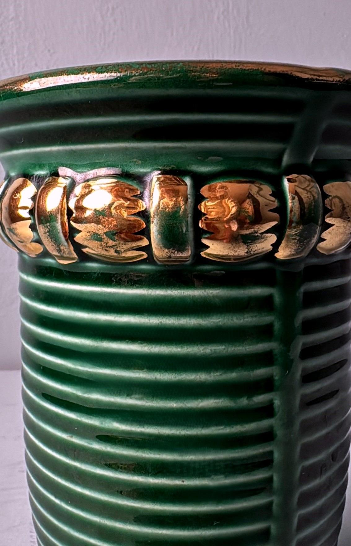 Vaso Greene & Greene, Ceramica Barbotine, Poët-Laval (Francia) in vendita 7