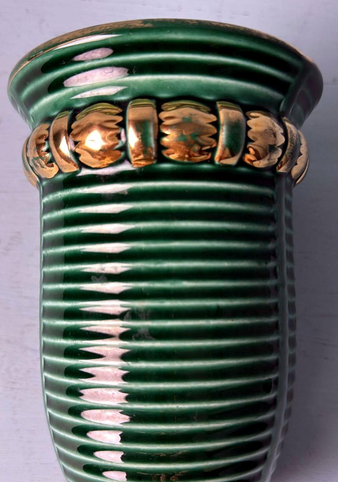 Smaltato Vaso Greene & Greene, Ceramica Barbotine, Poët-Laval (Francia) in vendita
