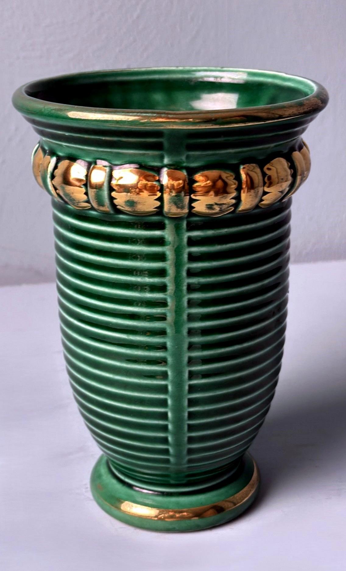 Vaso Greene & Greene, Ceramica Barbotine, Poët-Laval (Francia) in vendita 1