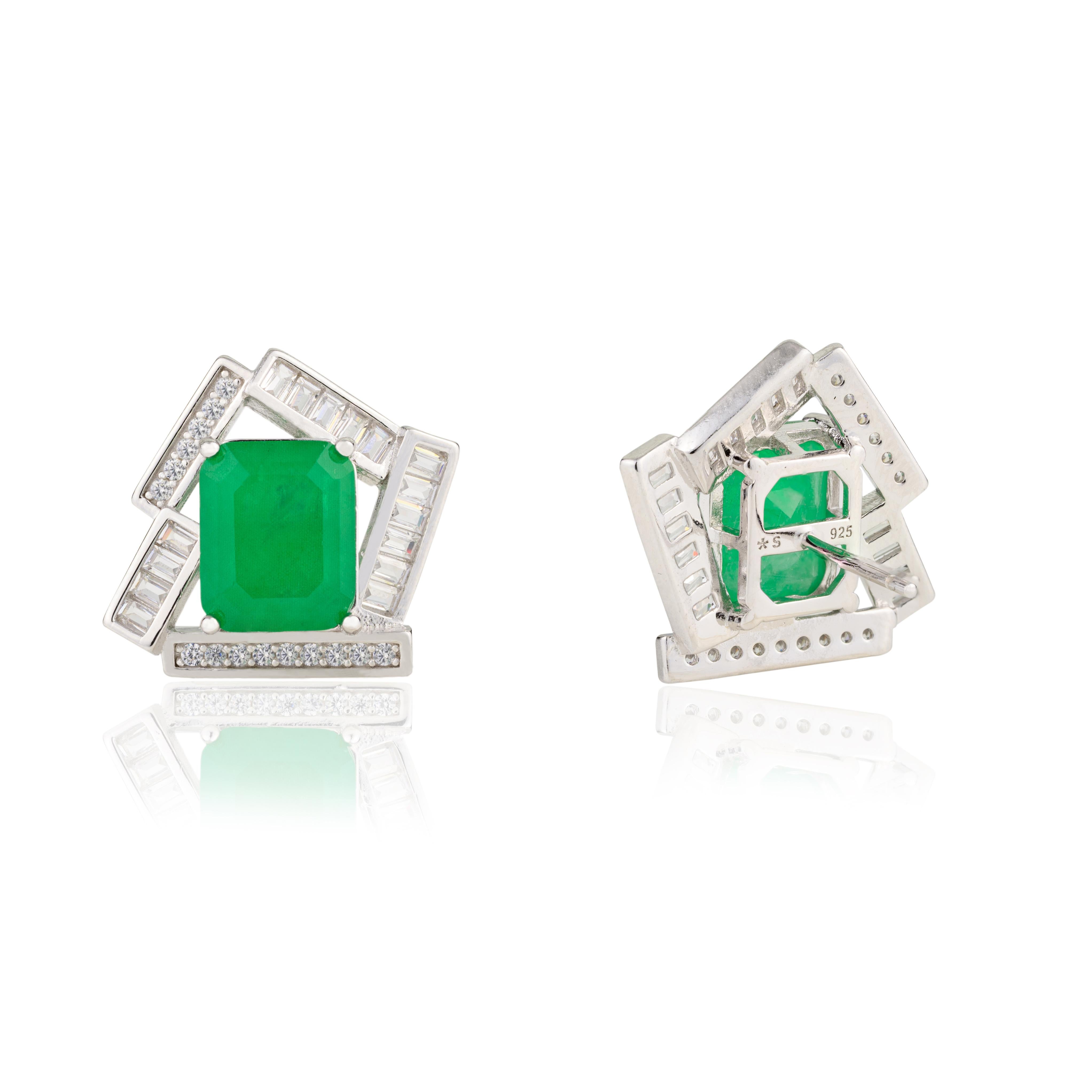 Art Deco Style Green Zircon Stud Earrings Gift for Women in 925 Sterling Silver In New Condition For Sale In New York, NY