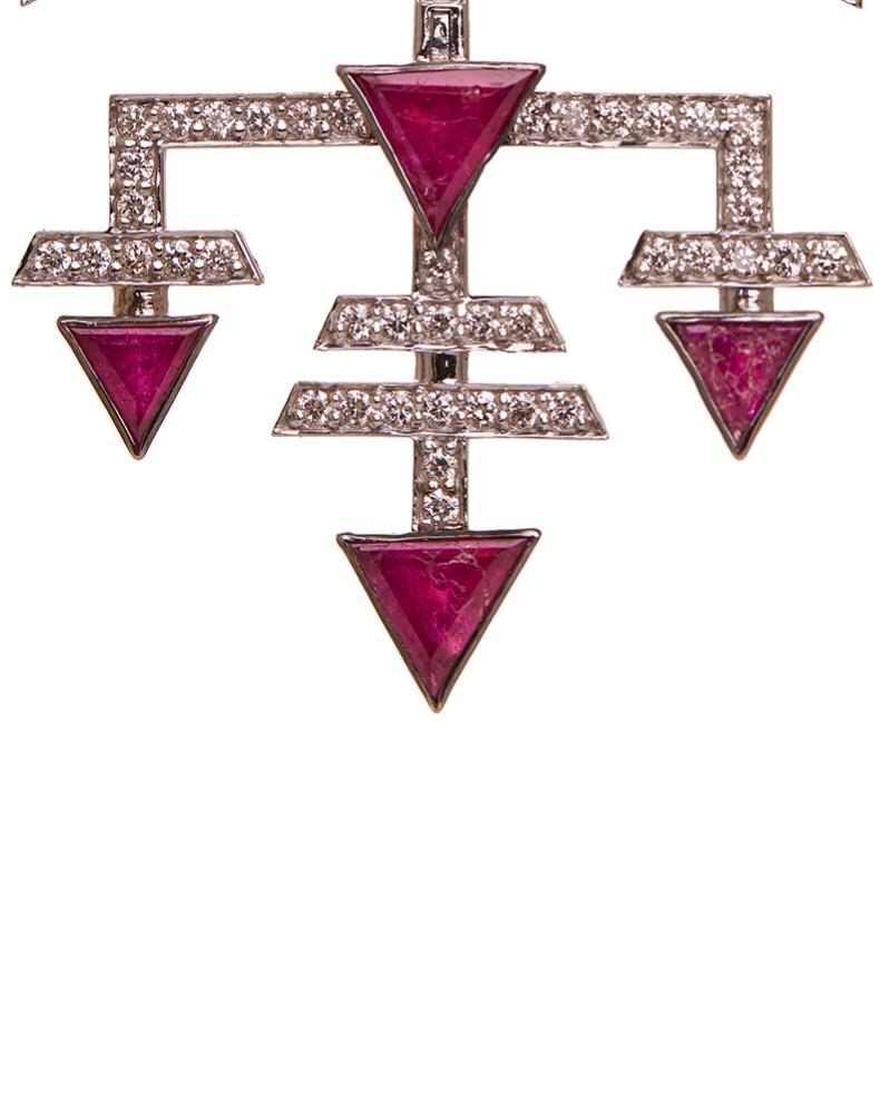 Taglio trillion Orecchini ispirati all'Art Deco Grill in oro 18kt, diamanti e argento in vendita