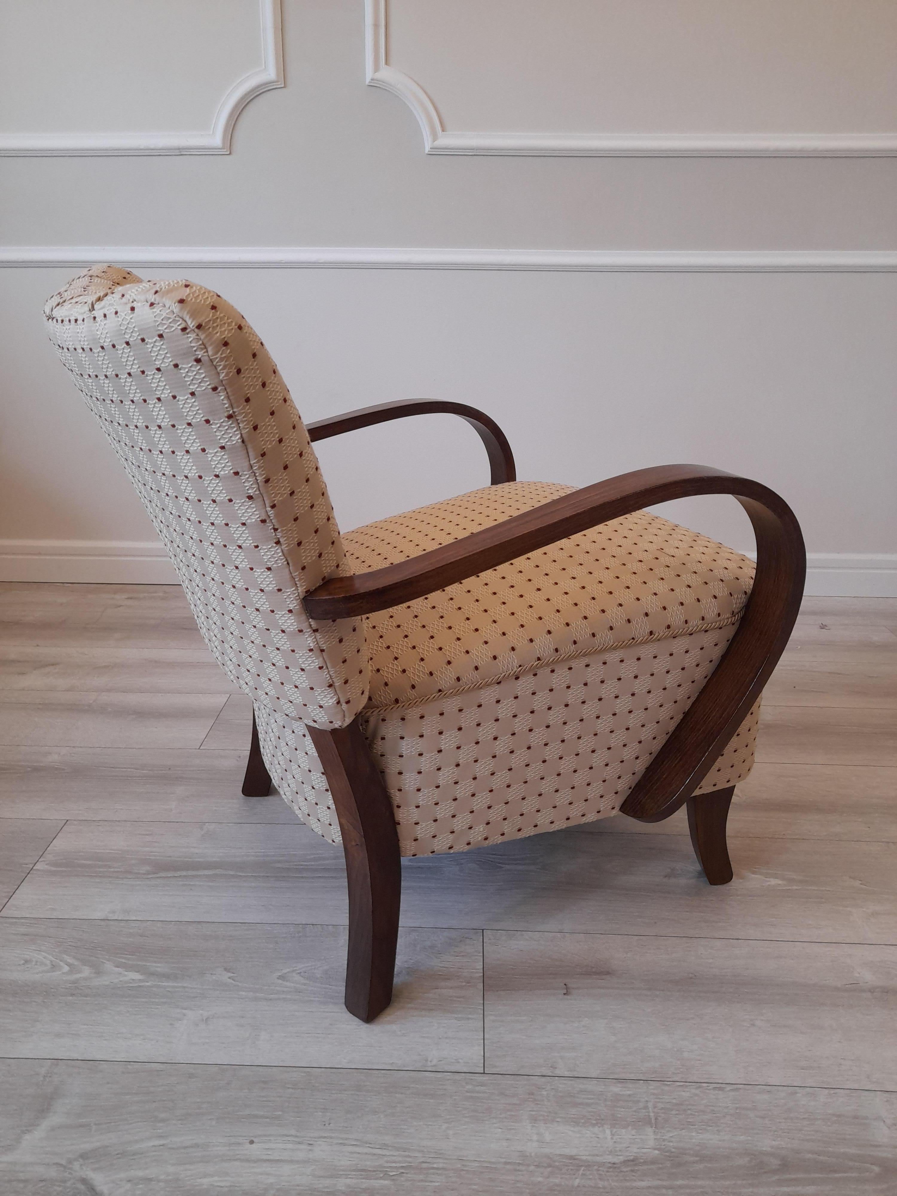 Art Deco H-237 Armchair by Jindrich Halabala, 1930s In Excellent Condition For Sale In WARSZAWA, 14