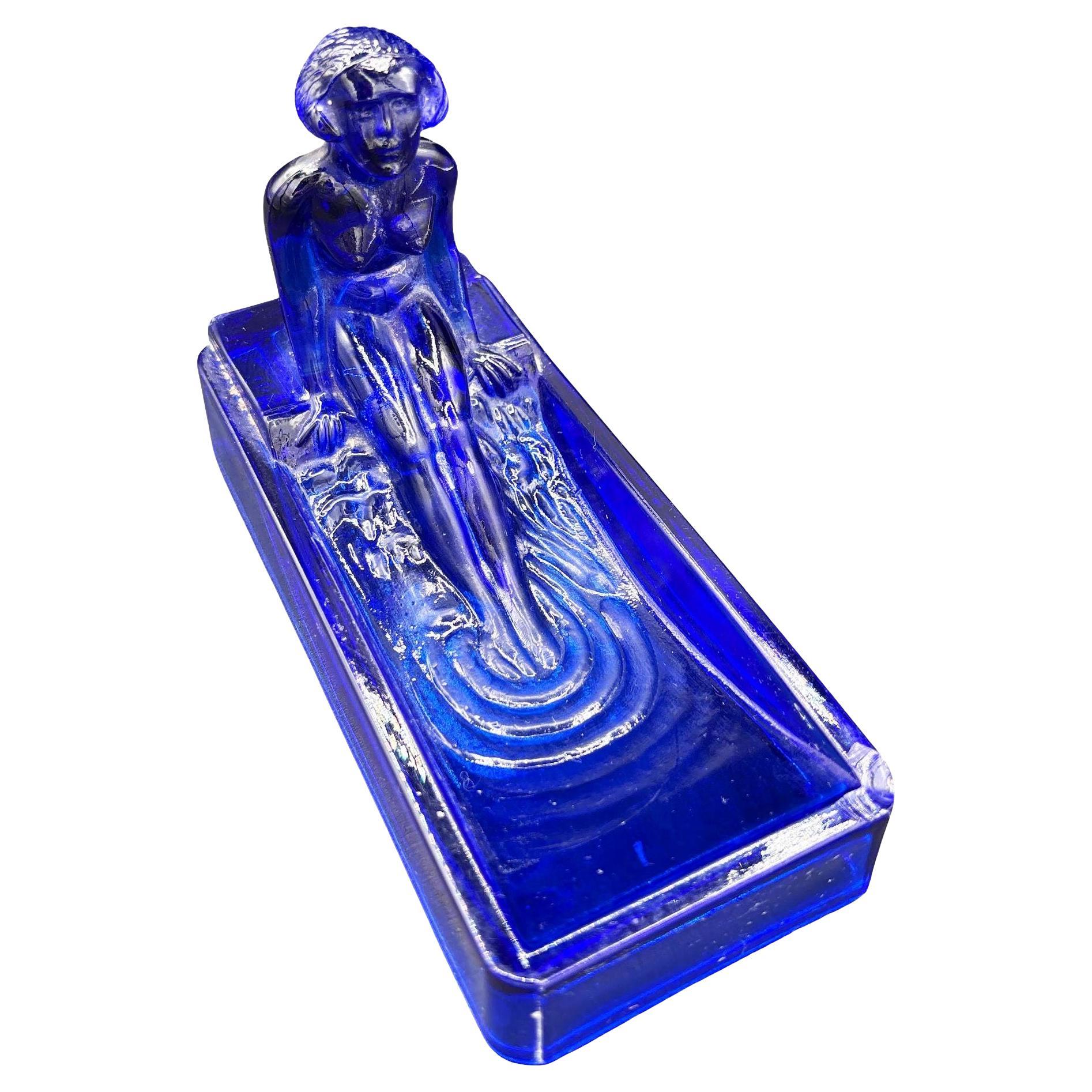 Porte-savon Art Déco H. Hoffman en verre dépoli cobalt par Sarsaparilla NYC en vente
