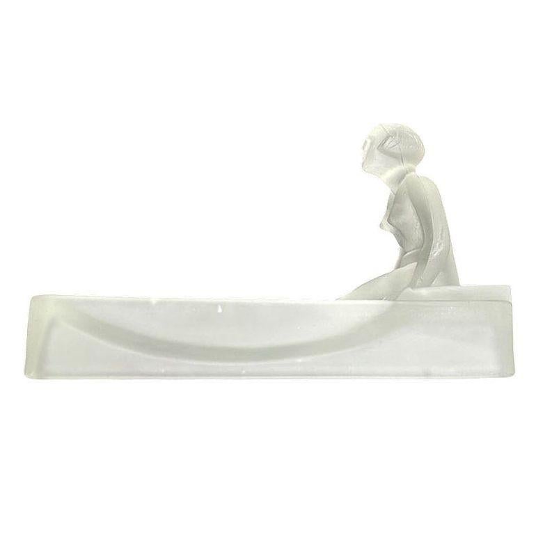 Art Deco H. Hoffman Seifenschale aus mattiertem, undurchsichtigem Glas von Sarsaparilla NYC im Angebot 1